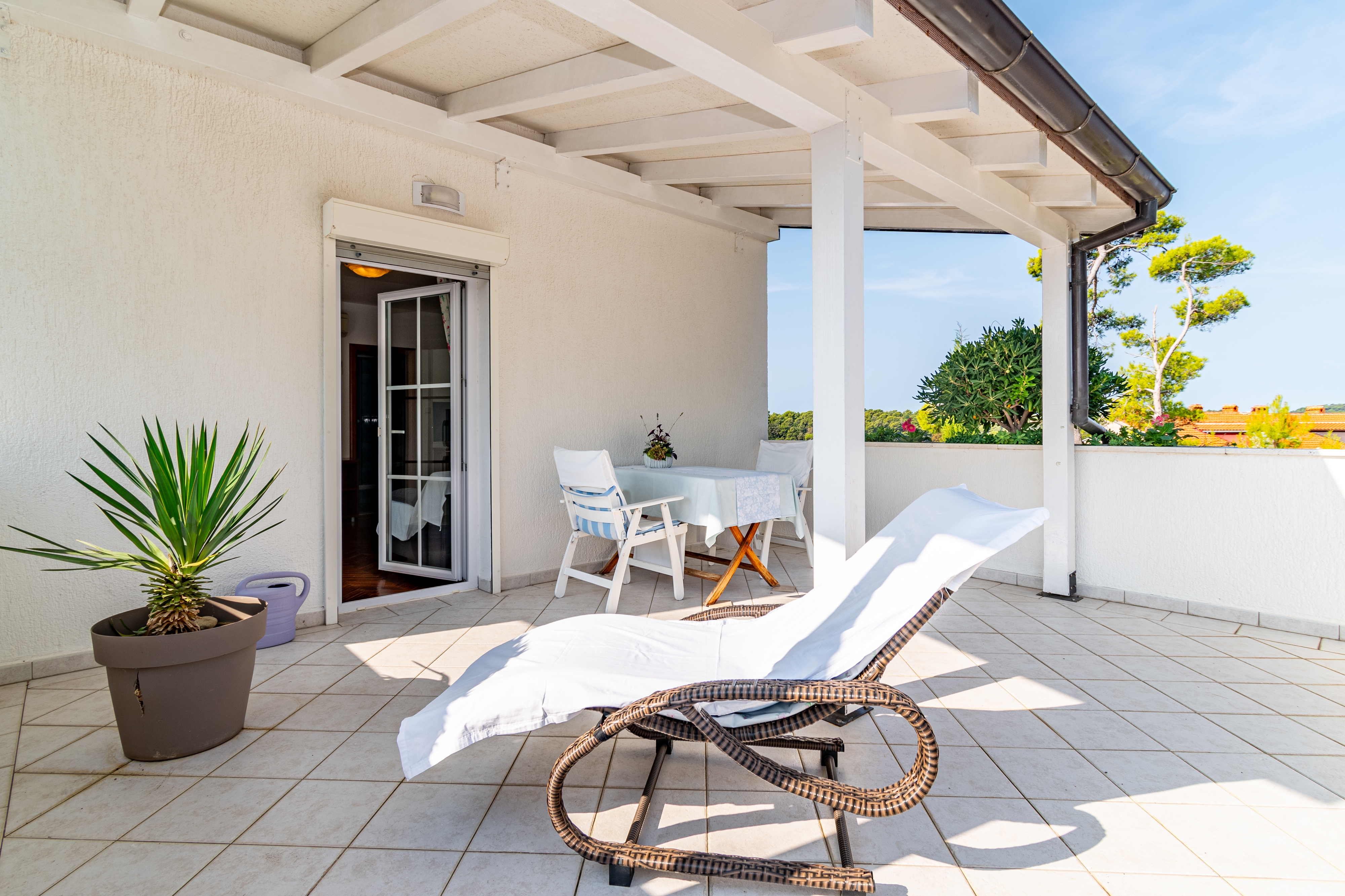 One bedroom apartment with terrace and sea view Banjol, Rab (A-5022-e)