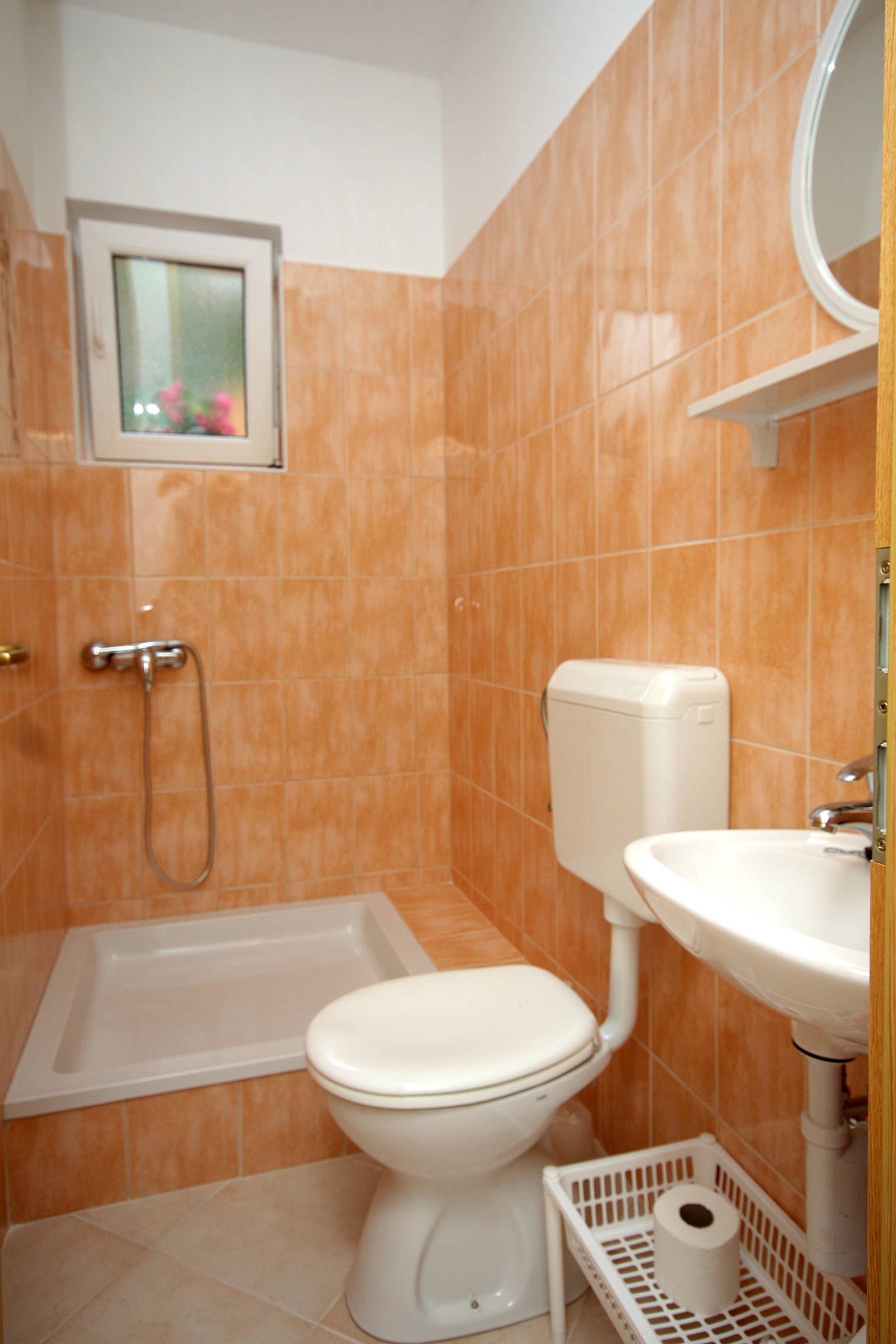 Two bedroom apartment with terrace Palit, Rab  A-a