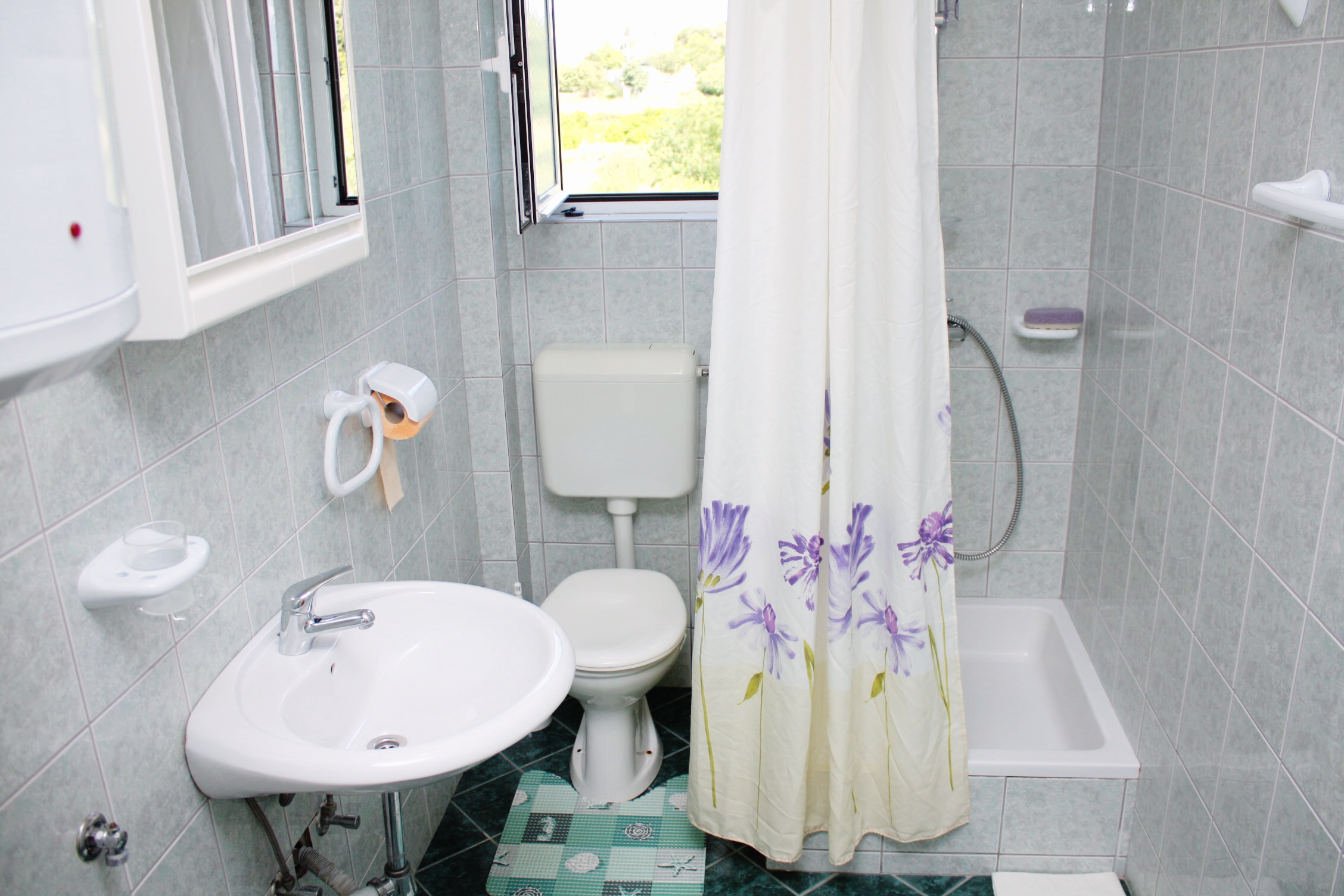 One bedroom apartment with balcony Kampor, Rab  A-b