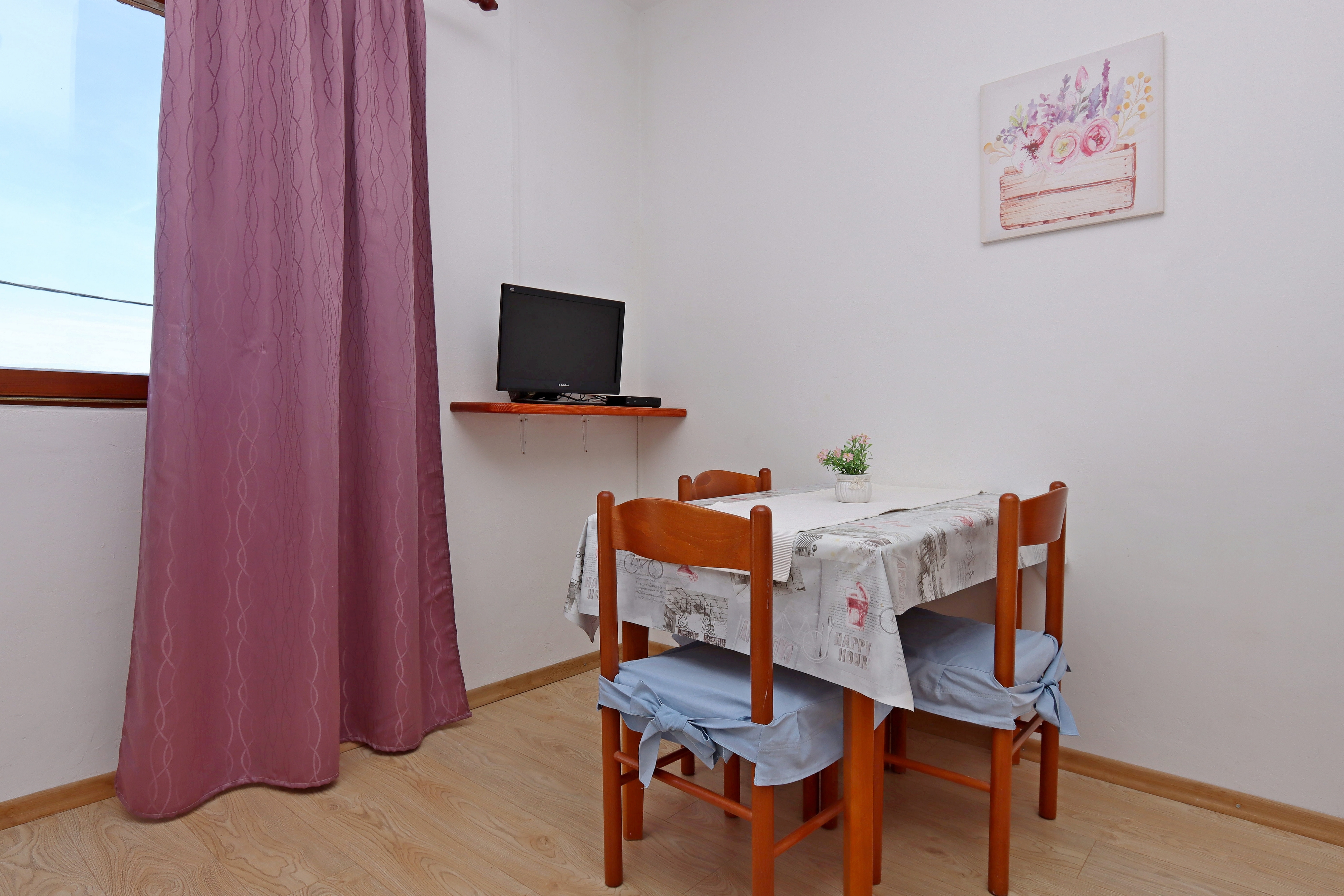 One bedroom apartment with terrace and sea view Supetarska Draga - Donja, Rab (A-5030-c)