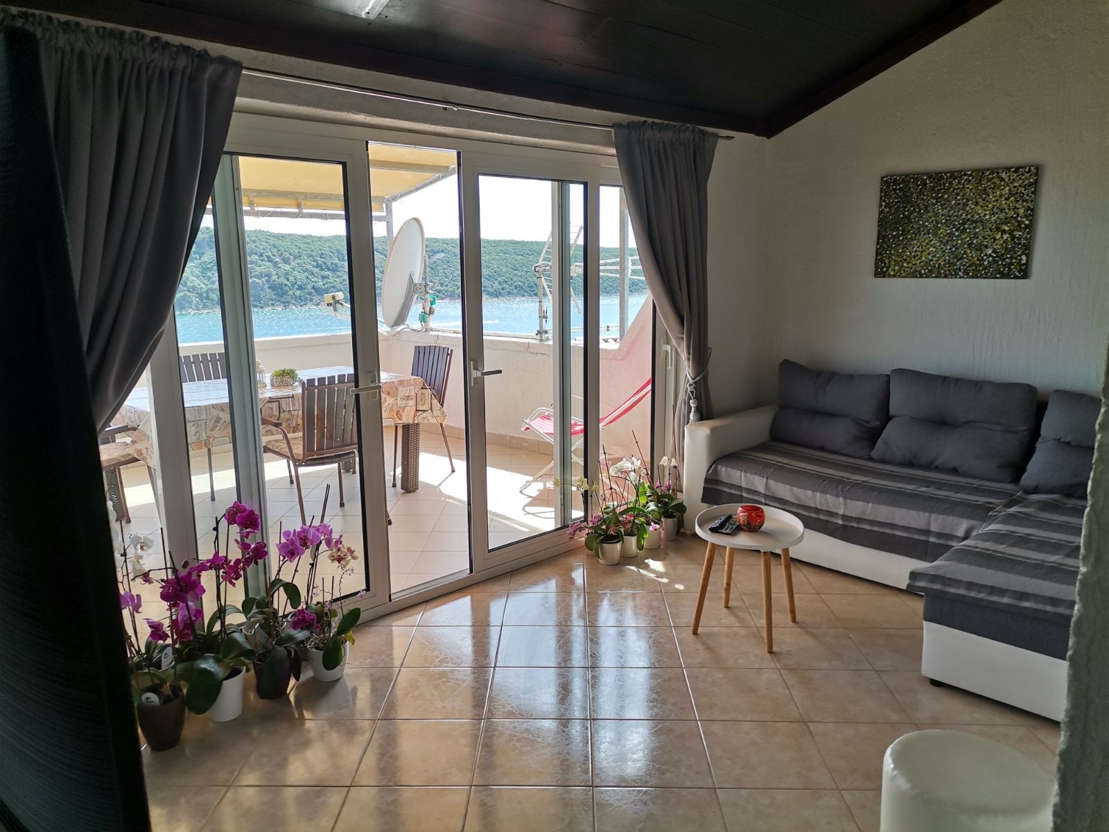 Two bedroom apartment with terrace and sea view Kampor, Rab (A-5032-b) Two bedroom apartment with terrace and sea view Kampor, Rab (A-5032-b)