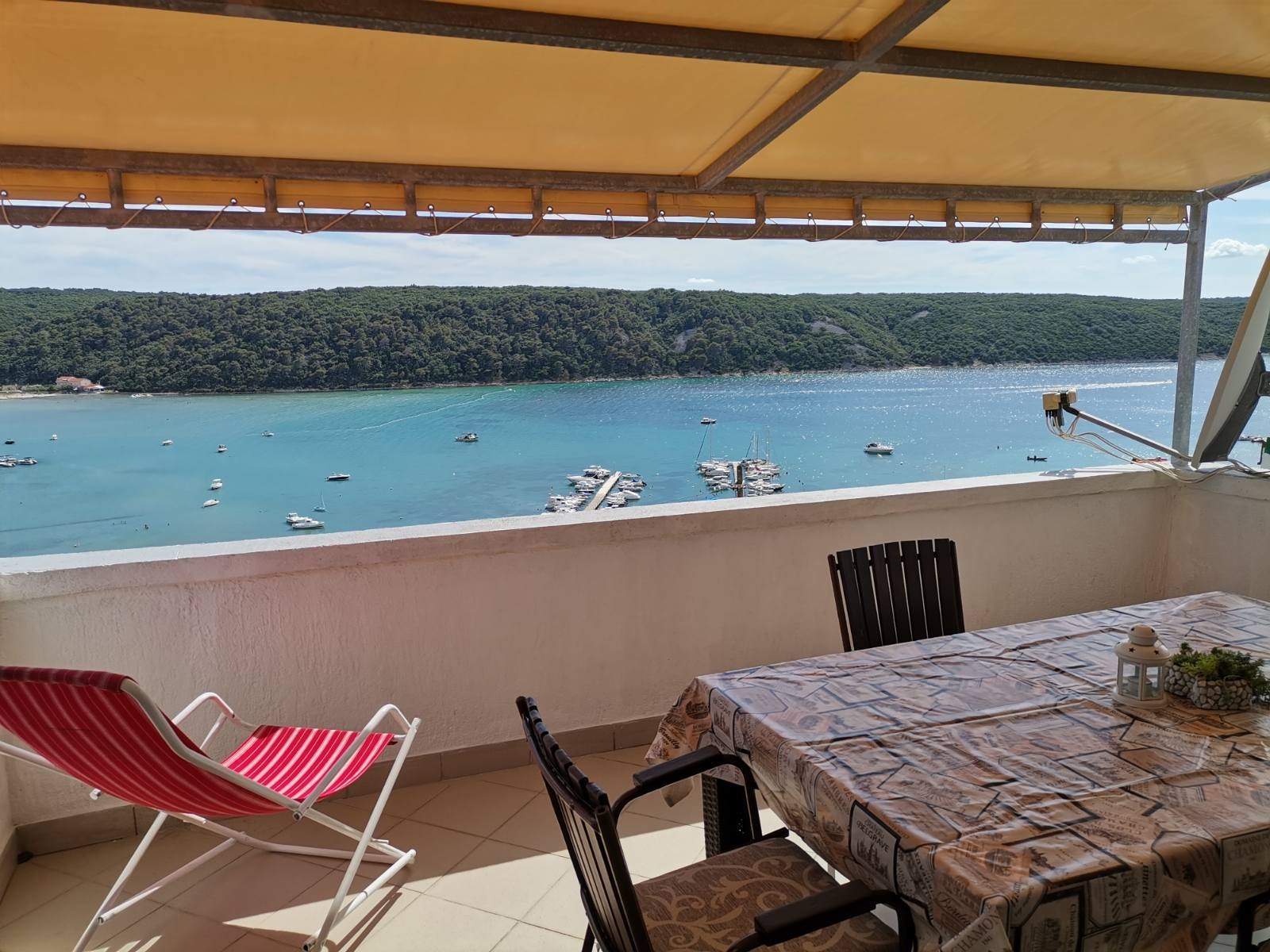Two bedroom apartment with terrace and sea view Kampor, Rab  A-b