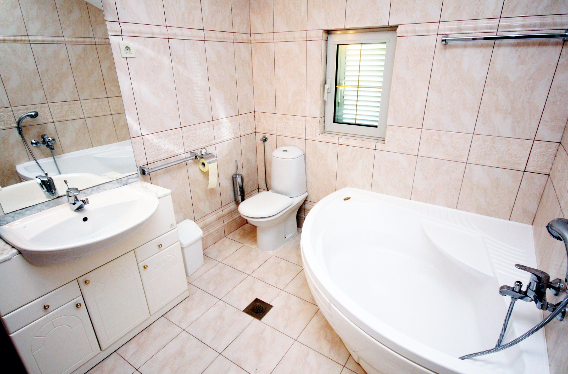 Two bedroom apartment with terrace and sea view Supetarska Draga - Donja, Rab  A-a