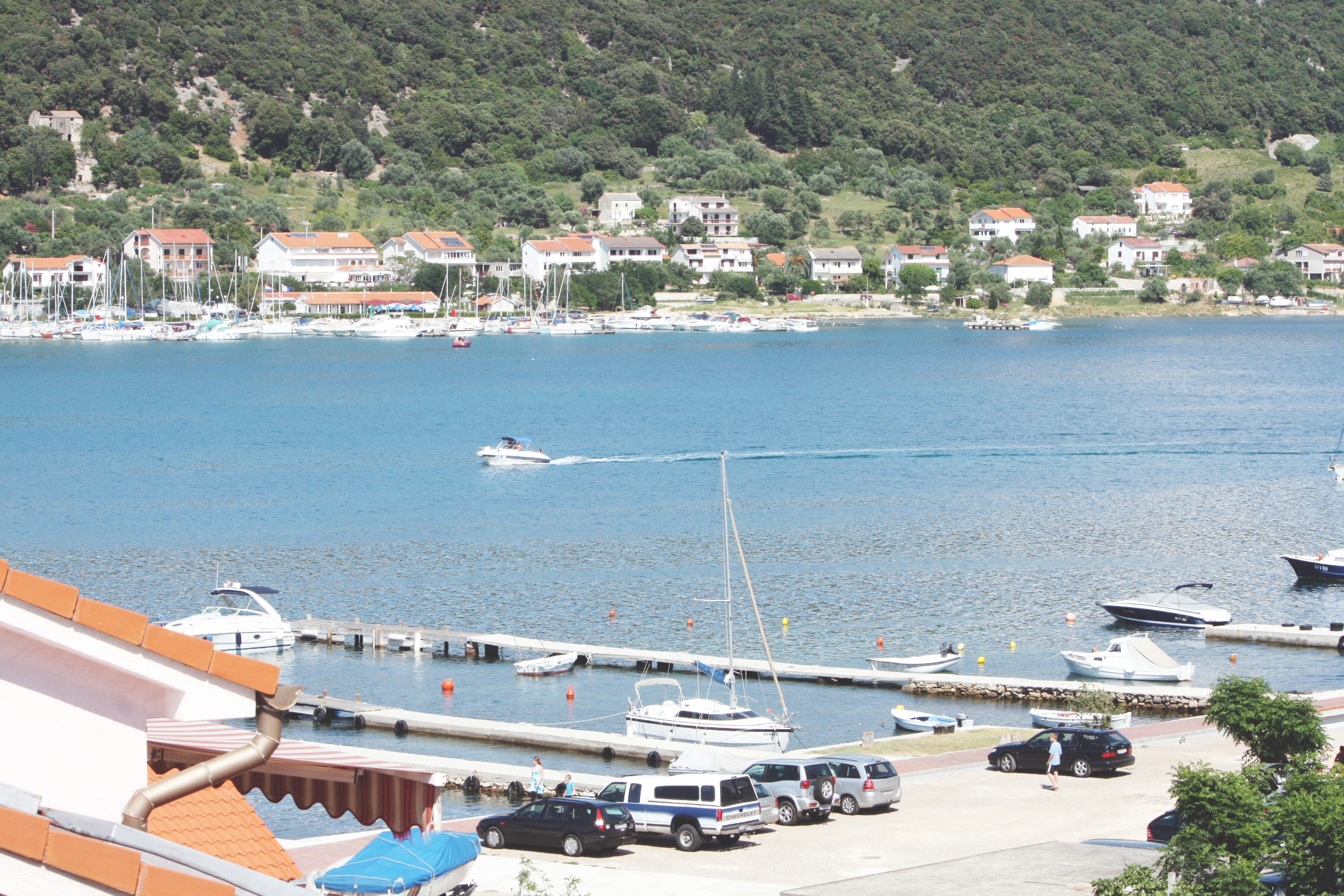 Two bedroom apartment with terrace and sea view Supetarska Draga - Donja, Rab  A-a