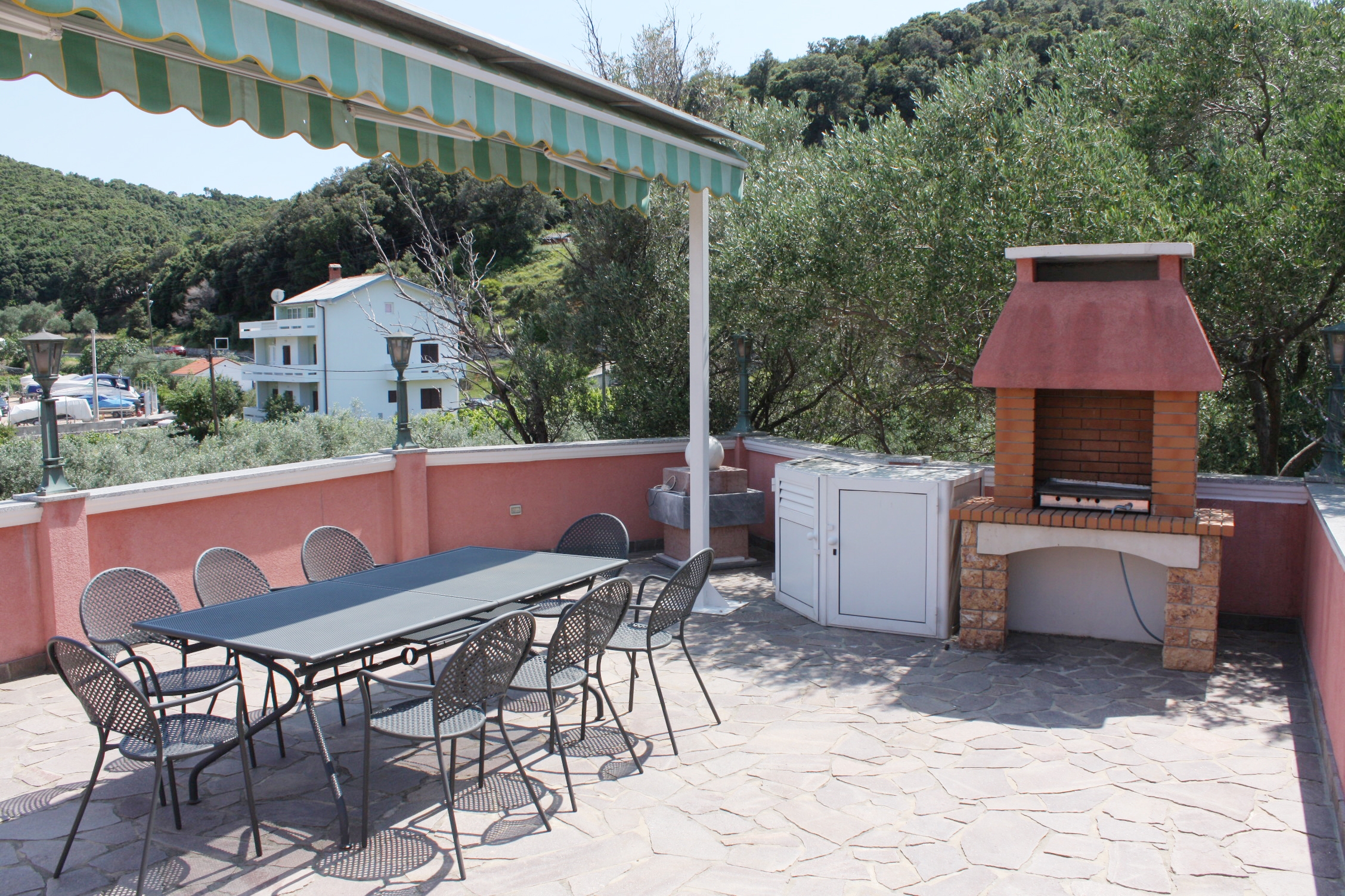 Room with balcony and sea view Supetarska Draga - Donja, Rab (S-5033-d)