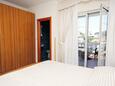 Supetarska Draga - Donja, Ložnice v ubytování typu room, s klimatizací, domácí mazlíčci povoleni a WiFi.