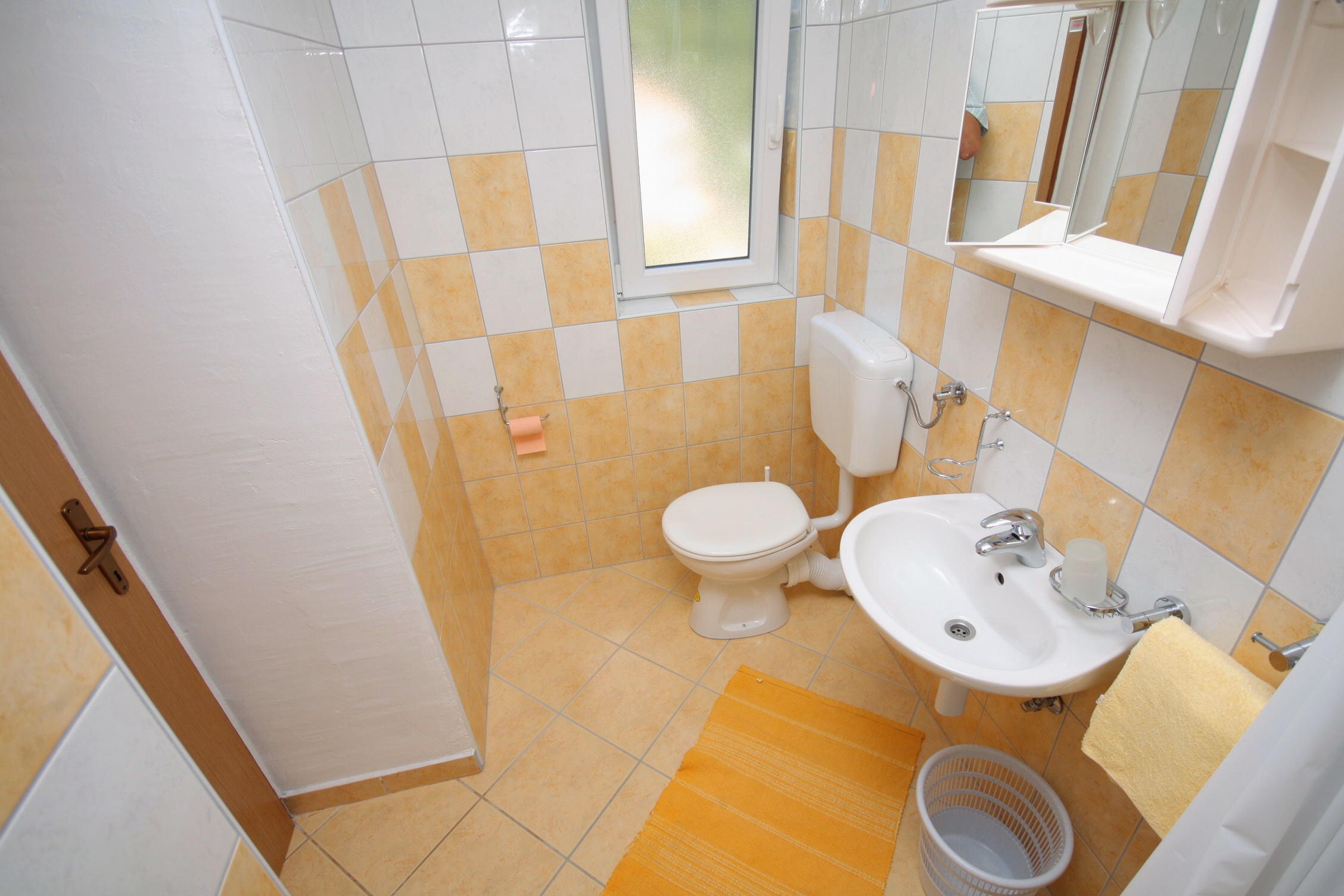 Three bedroom apartment with terrace and sea view Kampor, Rab  A-a