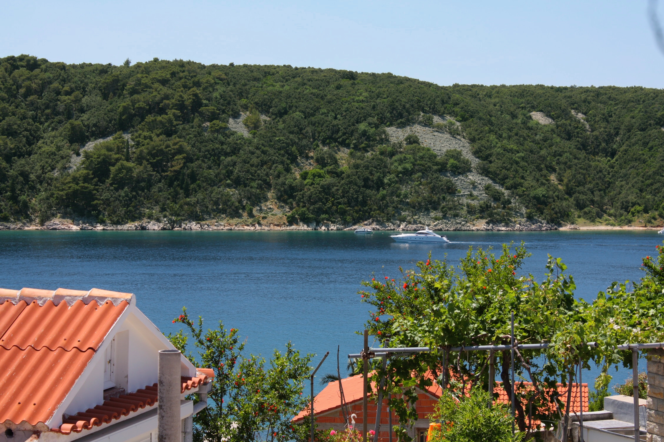 Three bedroom apartment with terrace and sea view Kampor, Rab  A-a
