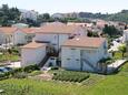 Palit, Rab, Object 5039 - Appartementen en kamers with pebble beach.