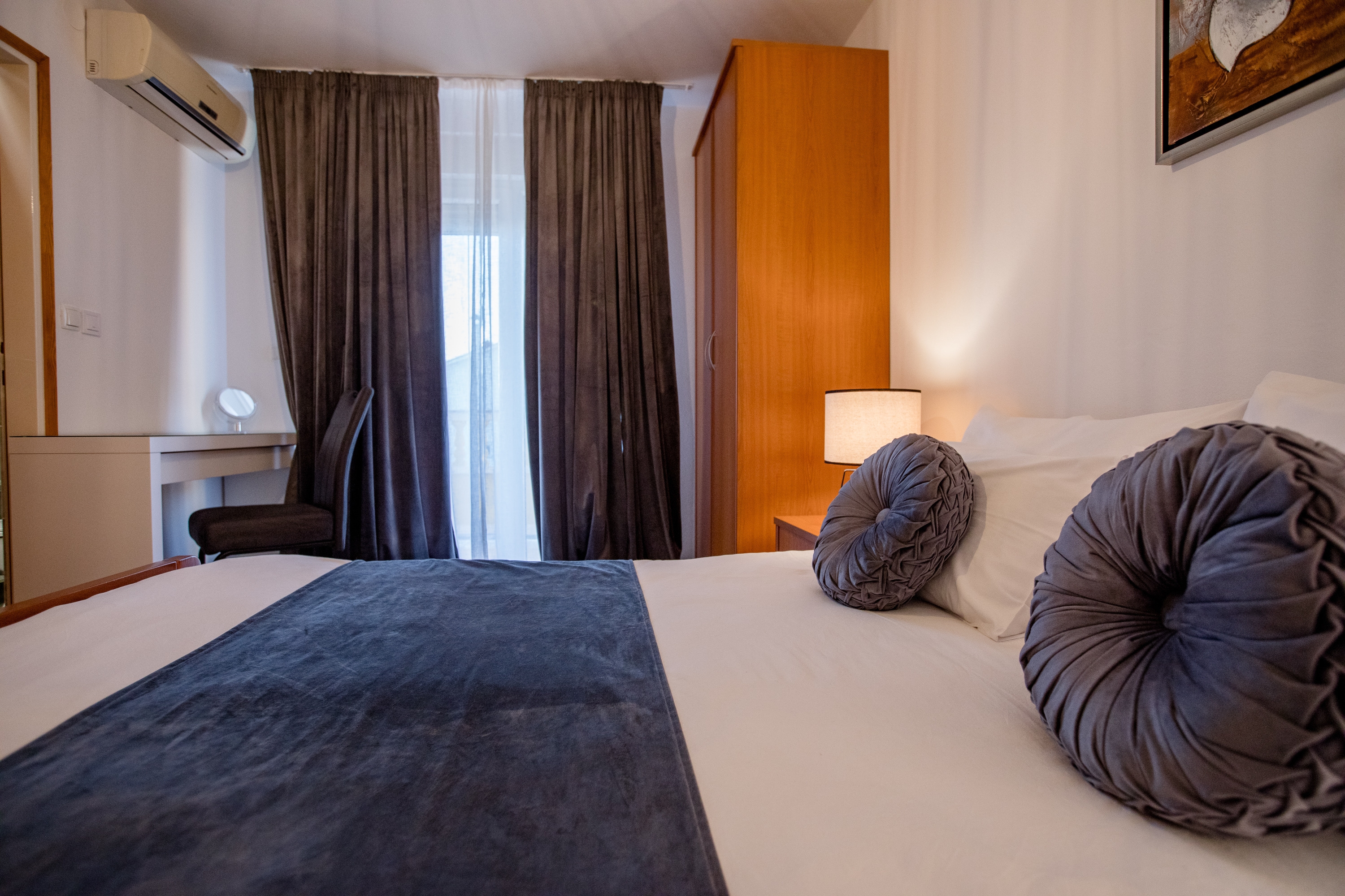 Two bedroom apartment with terrace and sea view Banjol, Rab  A-c