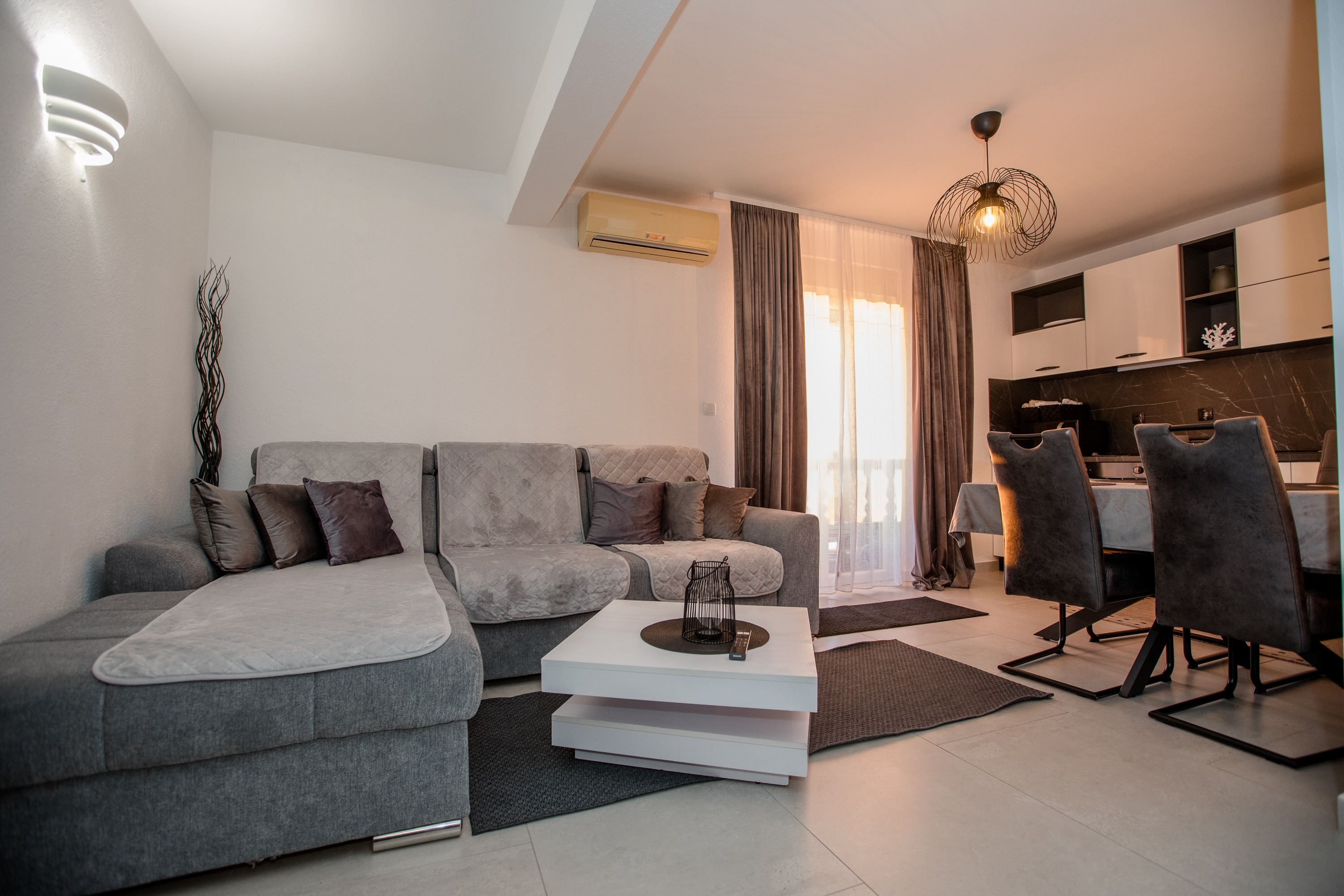 Two bedroom apartment with terrace and sea view Banjol, Rab (A-5041-c)