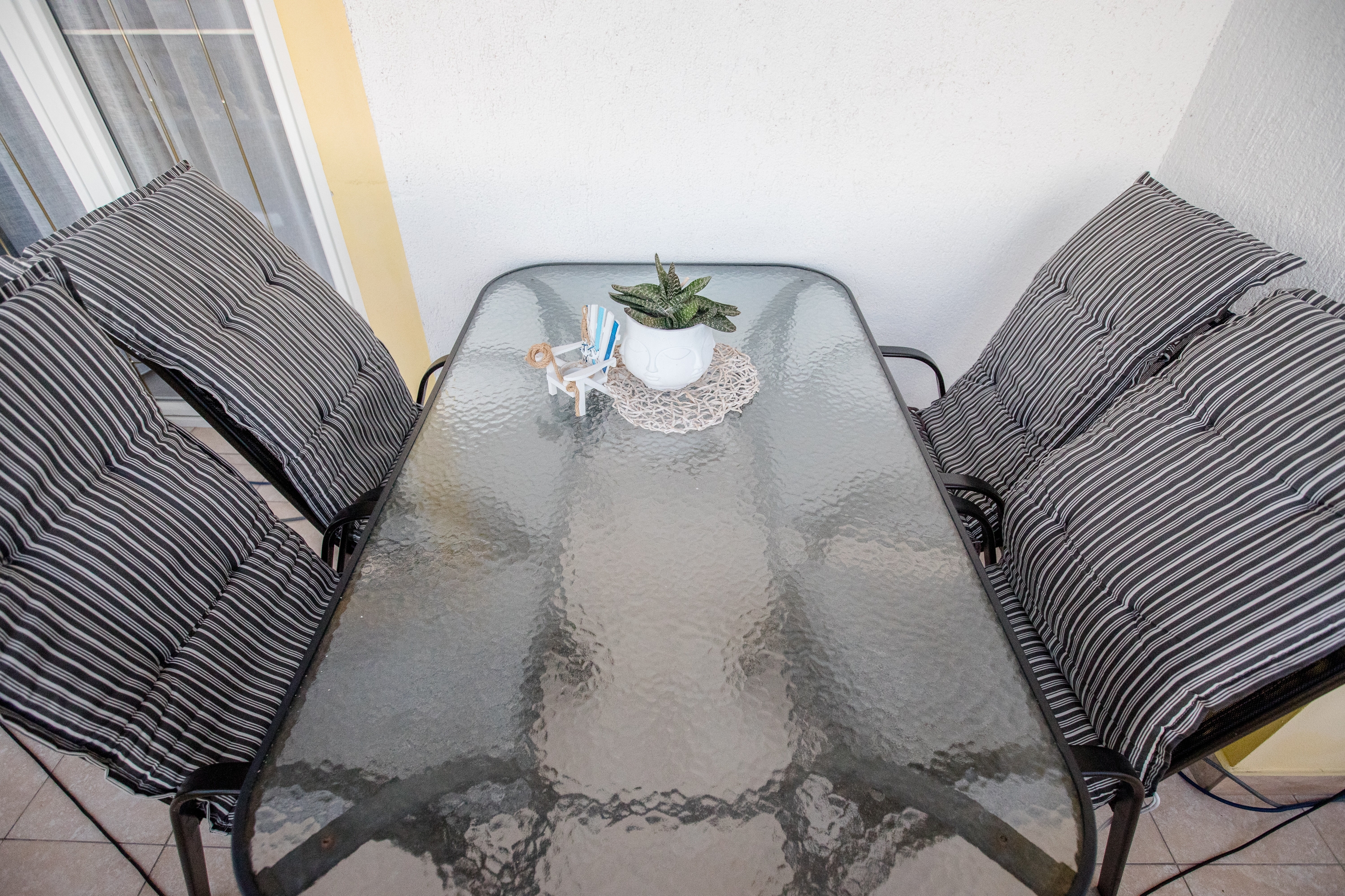 Two bedroom apartment with terrace and sea view Banjol, Rab  A-c