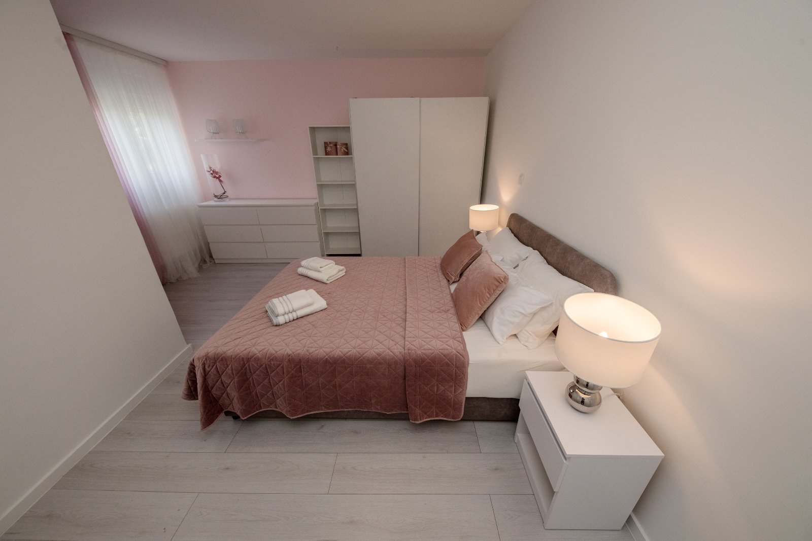 Two bedroom apartment with balcony and sea view Banjol, Rab  A-d