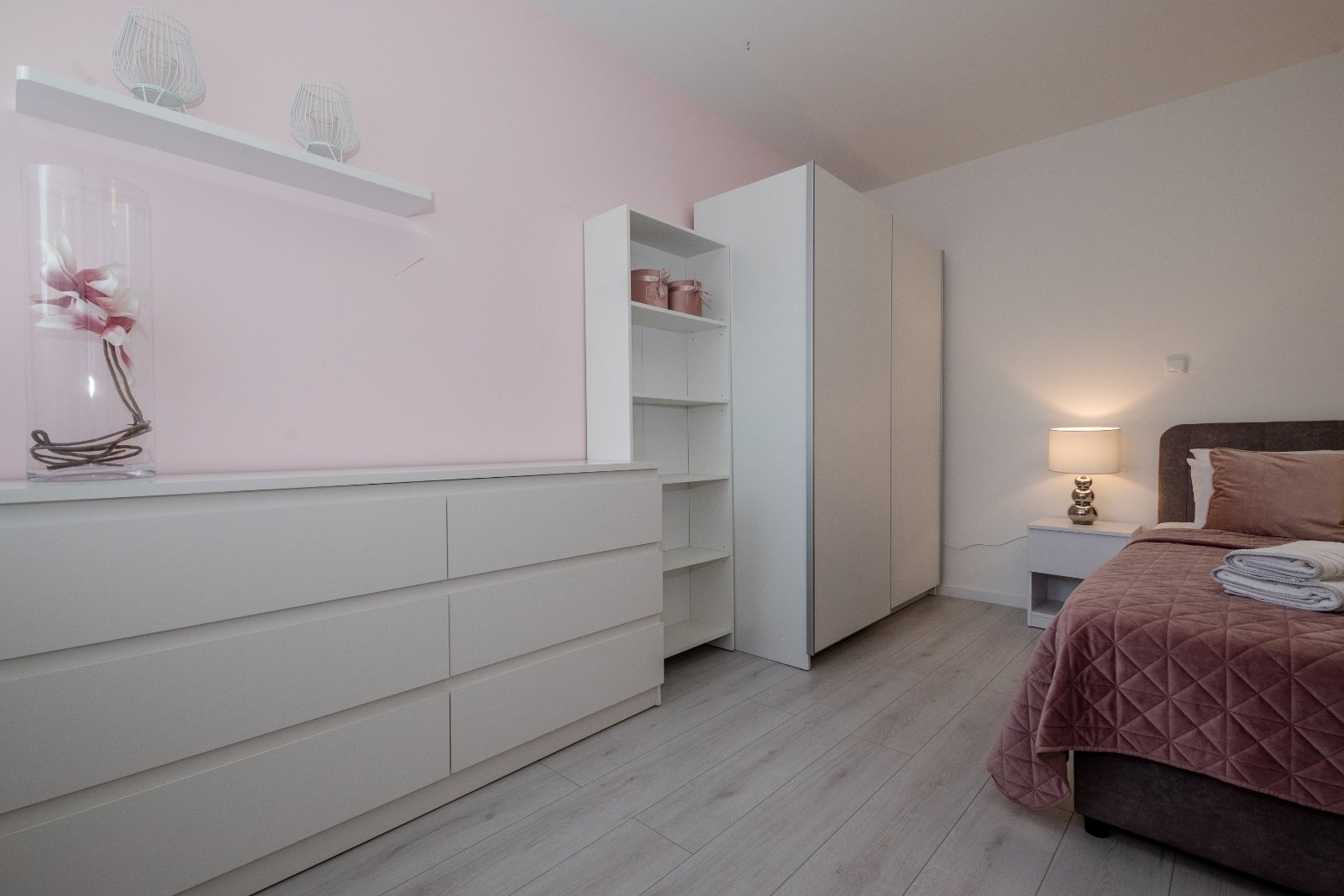 Two bedroom apartment with balcony and sea view Banjol, Rab  A-d