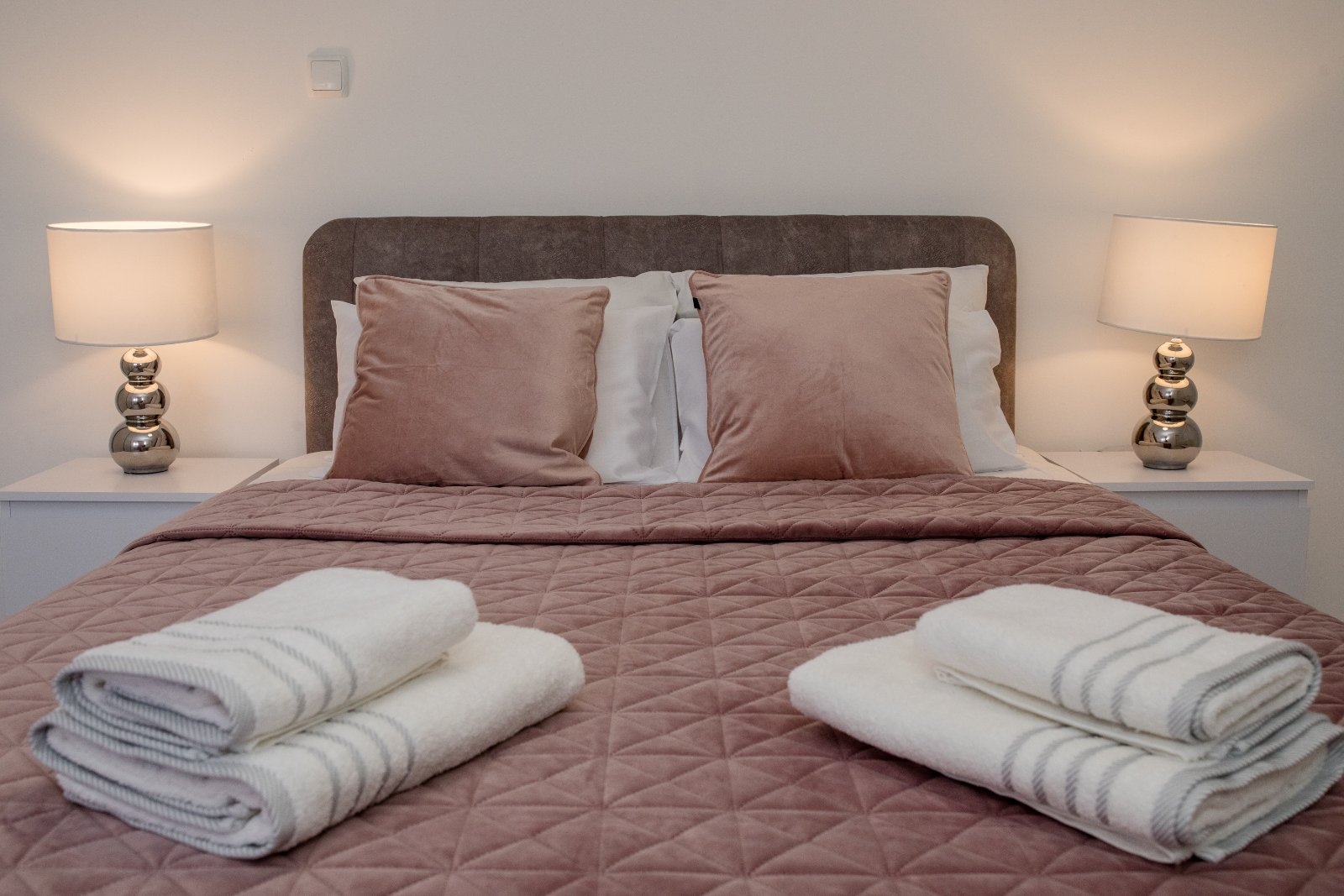 Two bedroom apartment with balcony and sea view Banjol, Rab  A-d