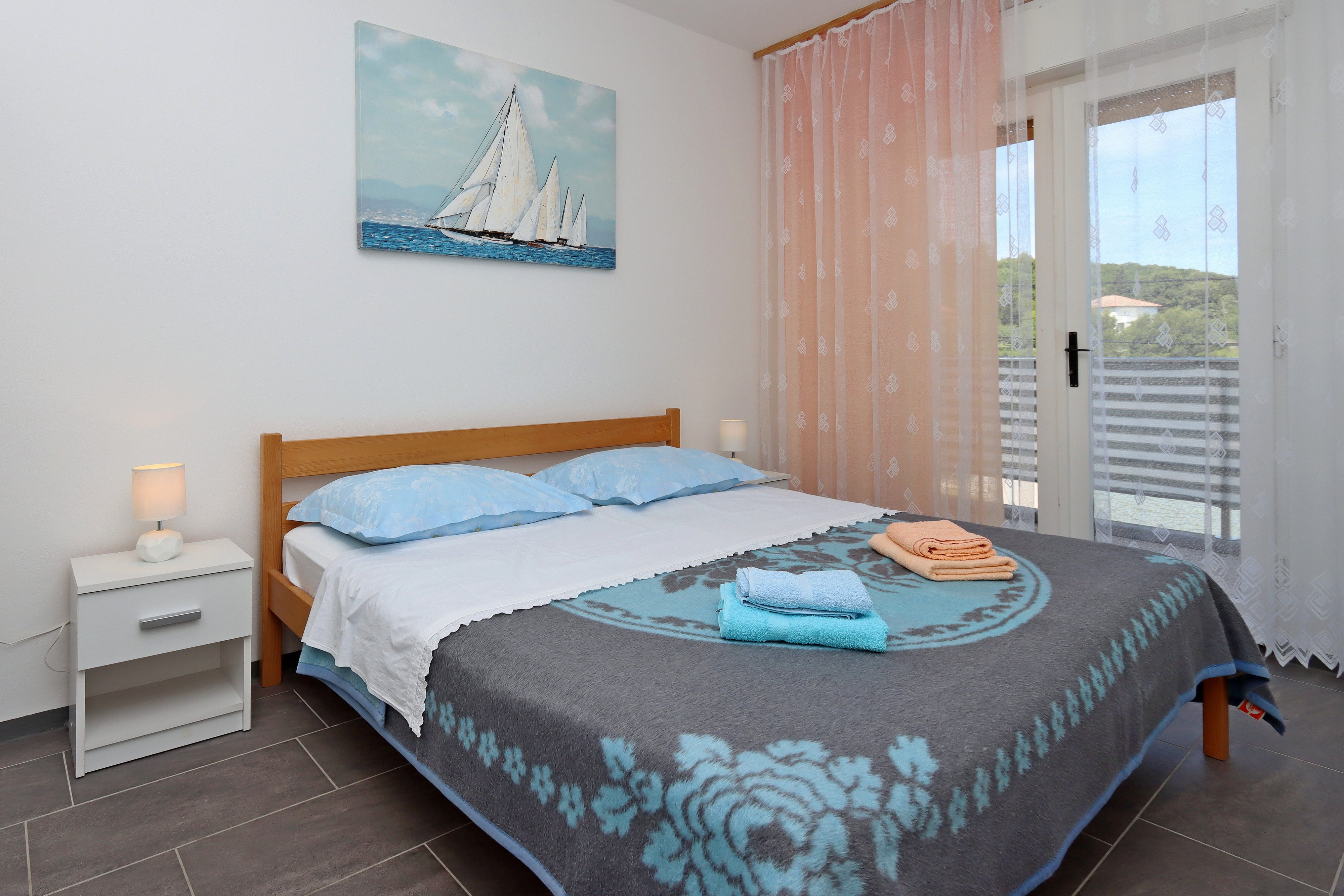 Four bedroom apartment near beach Supetarska Draga - Donja, Rab  A-a