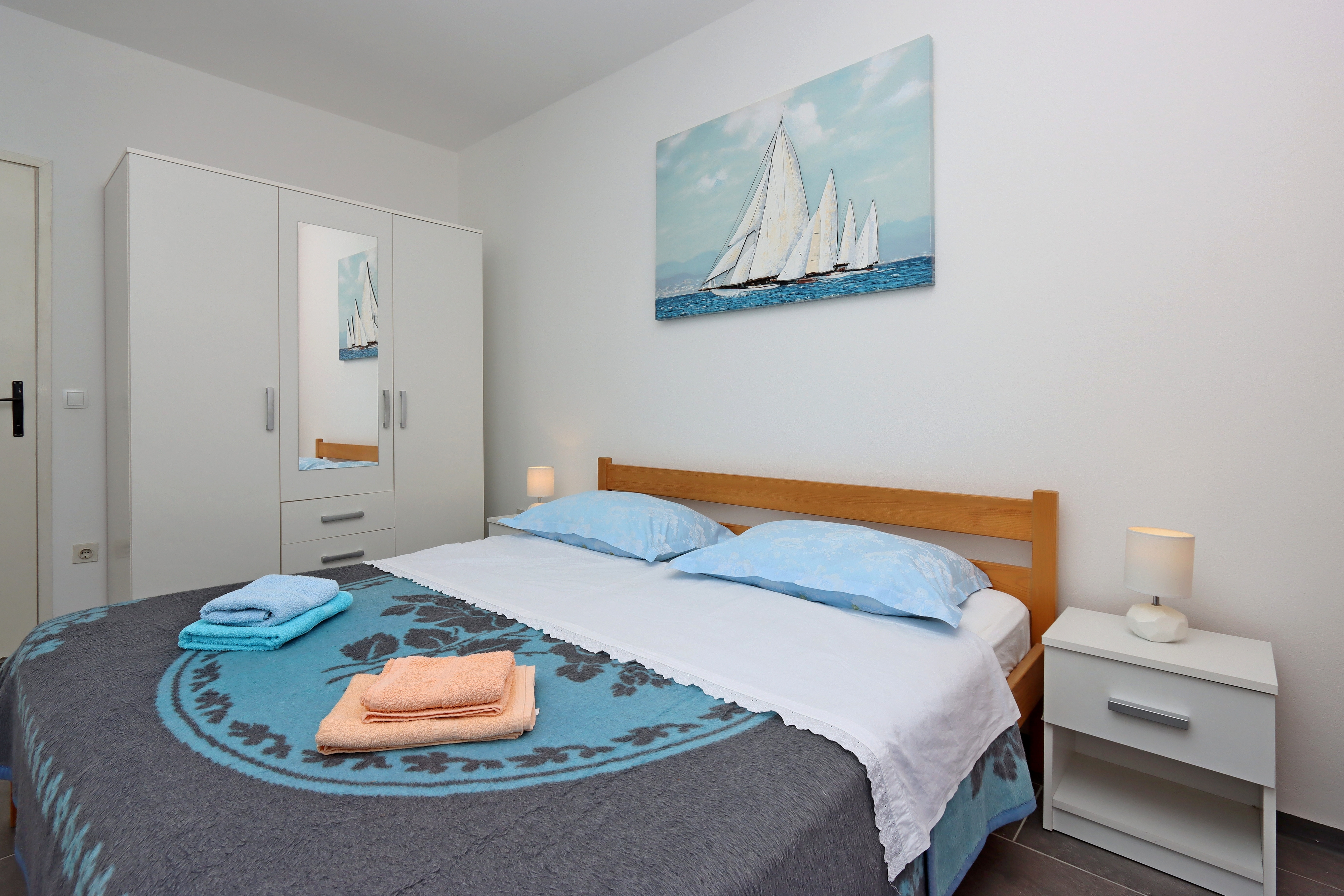 Four bedroom apartment near beach Supetarska Draga - Donja, Rab  A-a