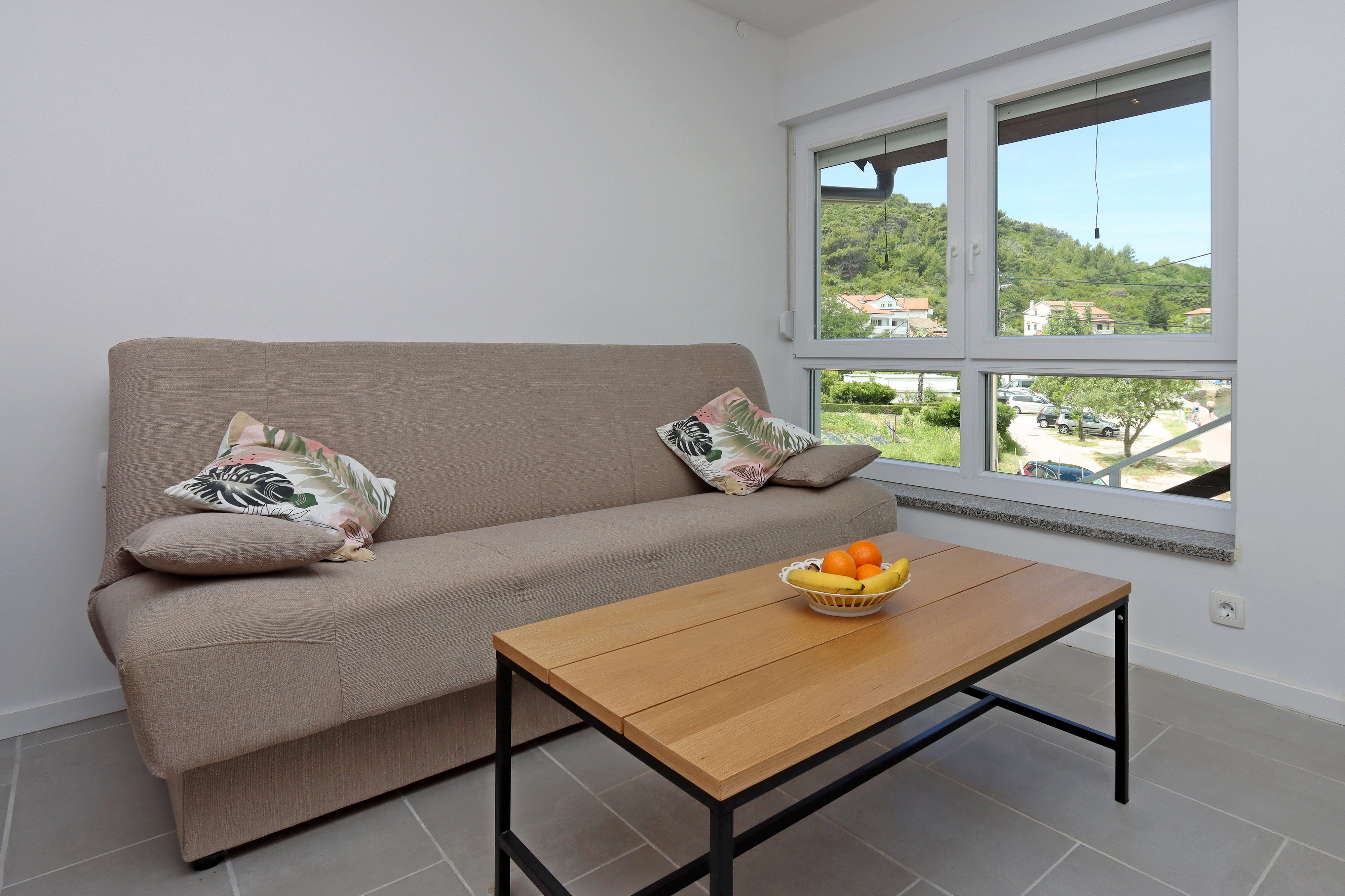 Four-bedroom apartment near beach Supetarska Draga - Donja, Rab (A-5042-a) Four-bedroom apartment near beach Supetarska Draga - Donja, Rab (A-5042-a)