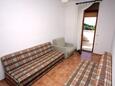 Suha Punta, Sala de estar in the apartment, (pet friendly) y WiFi.