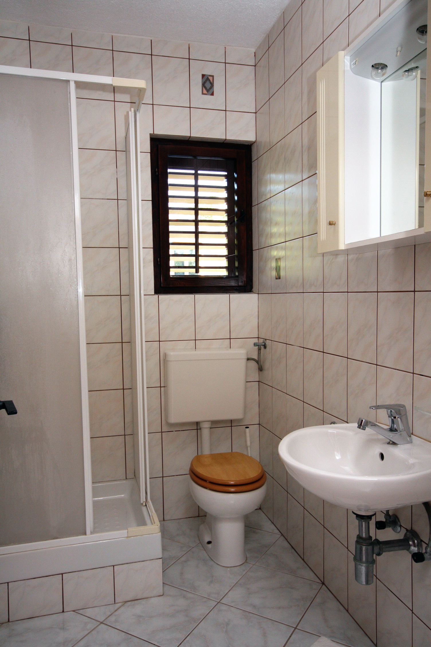Four bedroom apartment with terrace and sea view Kampor, Rab  A-b