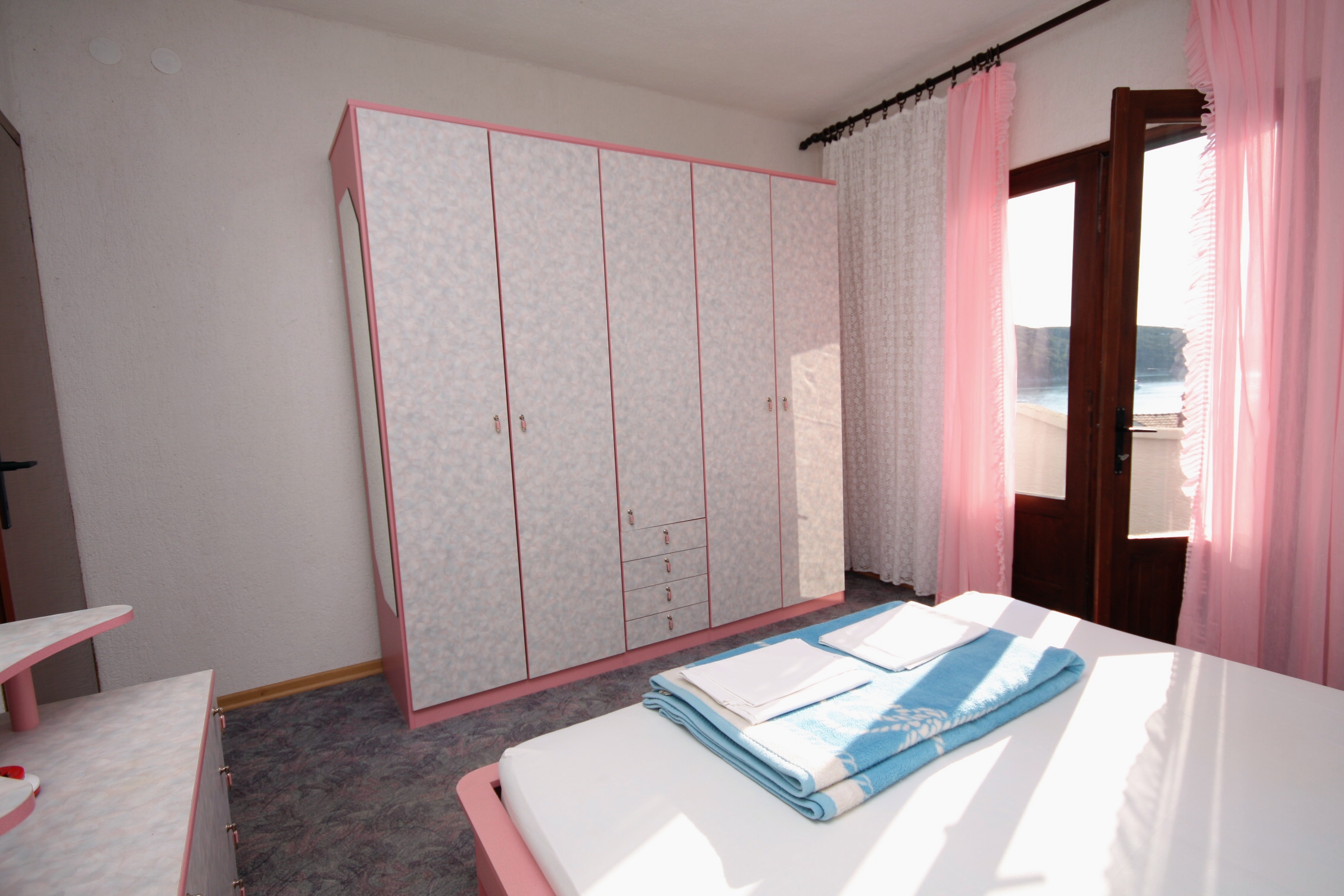 Four bedroom apartment with terrace and sea view Kampor, Rab  A-b