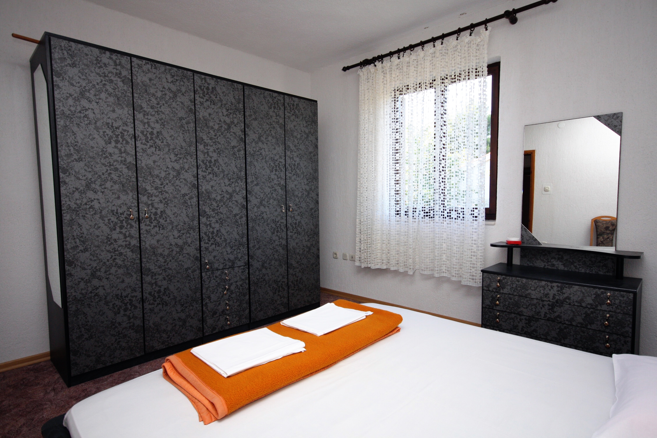 Four bedroom apartment with terrace and sea view Kampor, Rab  A-b