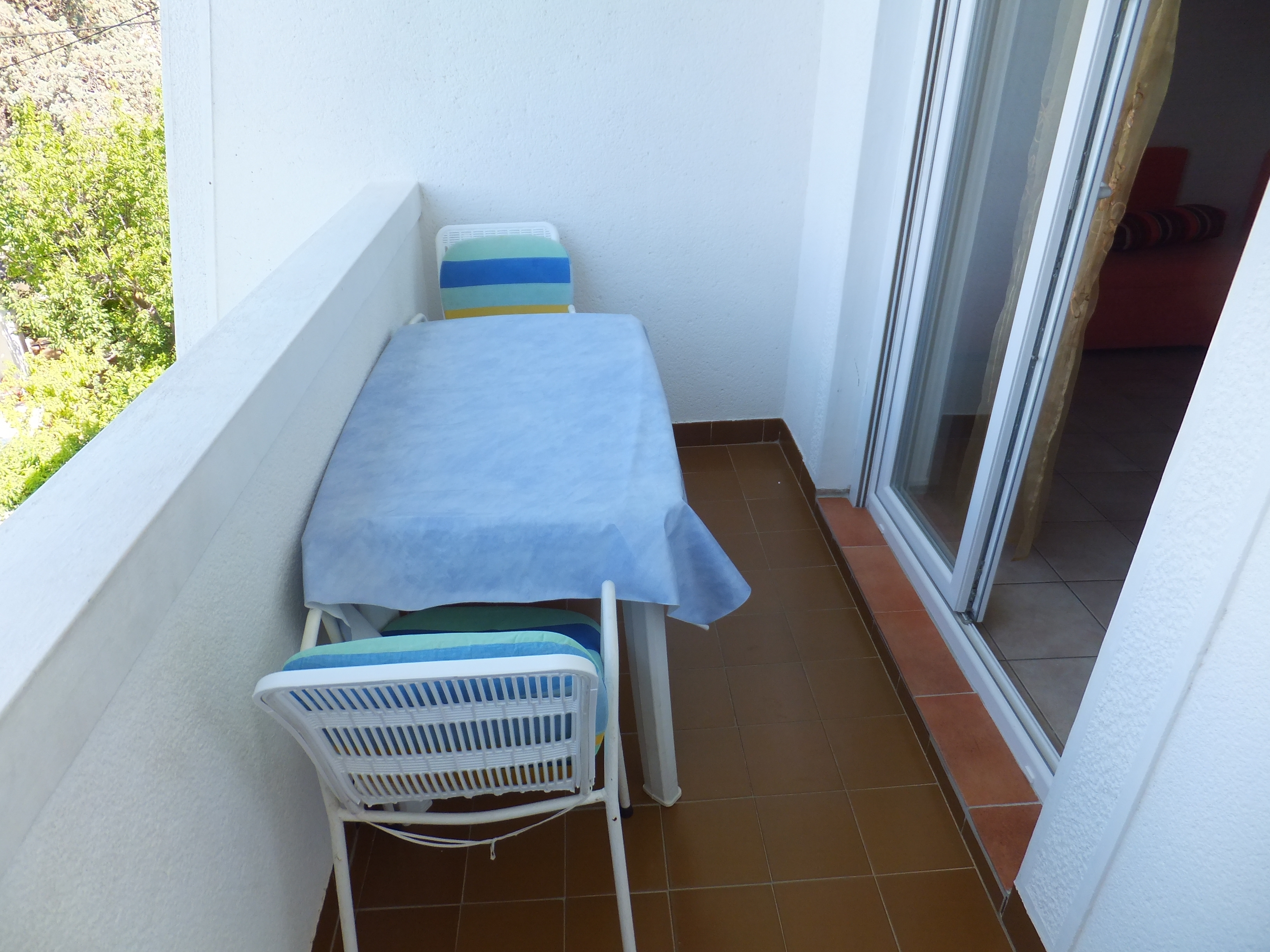 One bedroom apartment near beach Supetarska Draga - Gornja, Rab  A-e