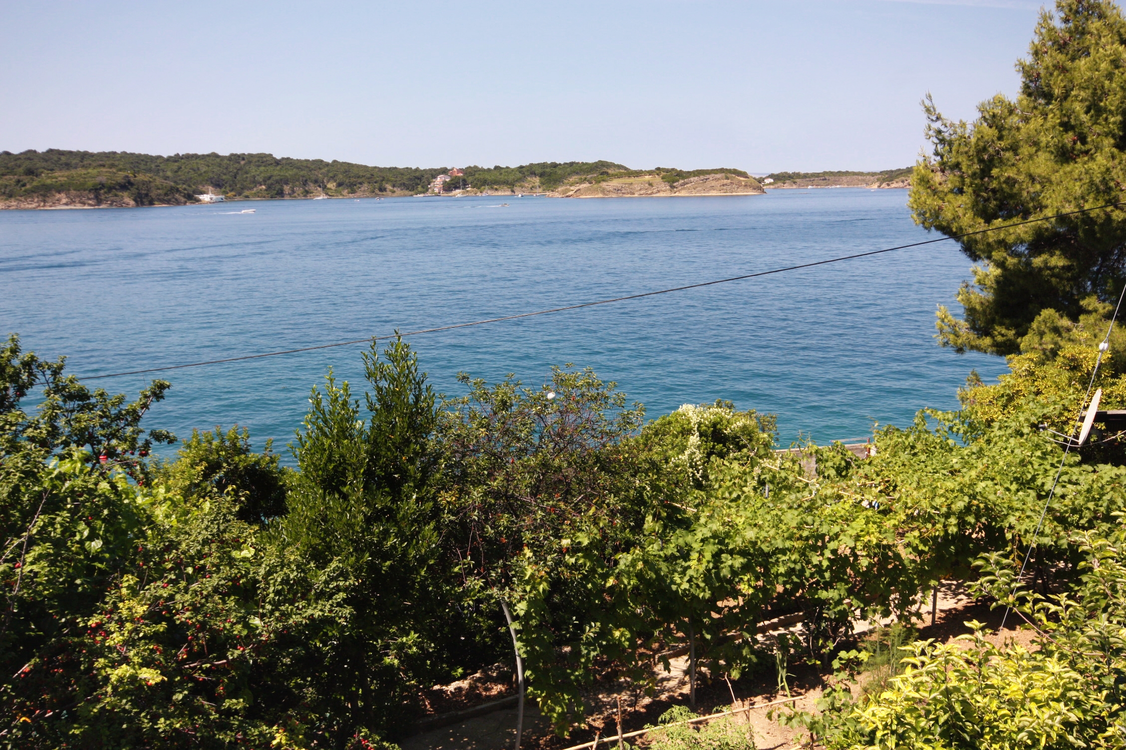 One bedroom apartment near beach Supetarska Draga - Gornja, Rab  A-f