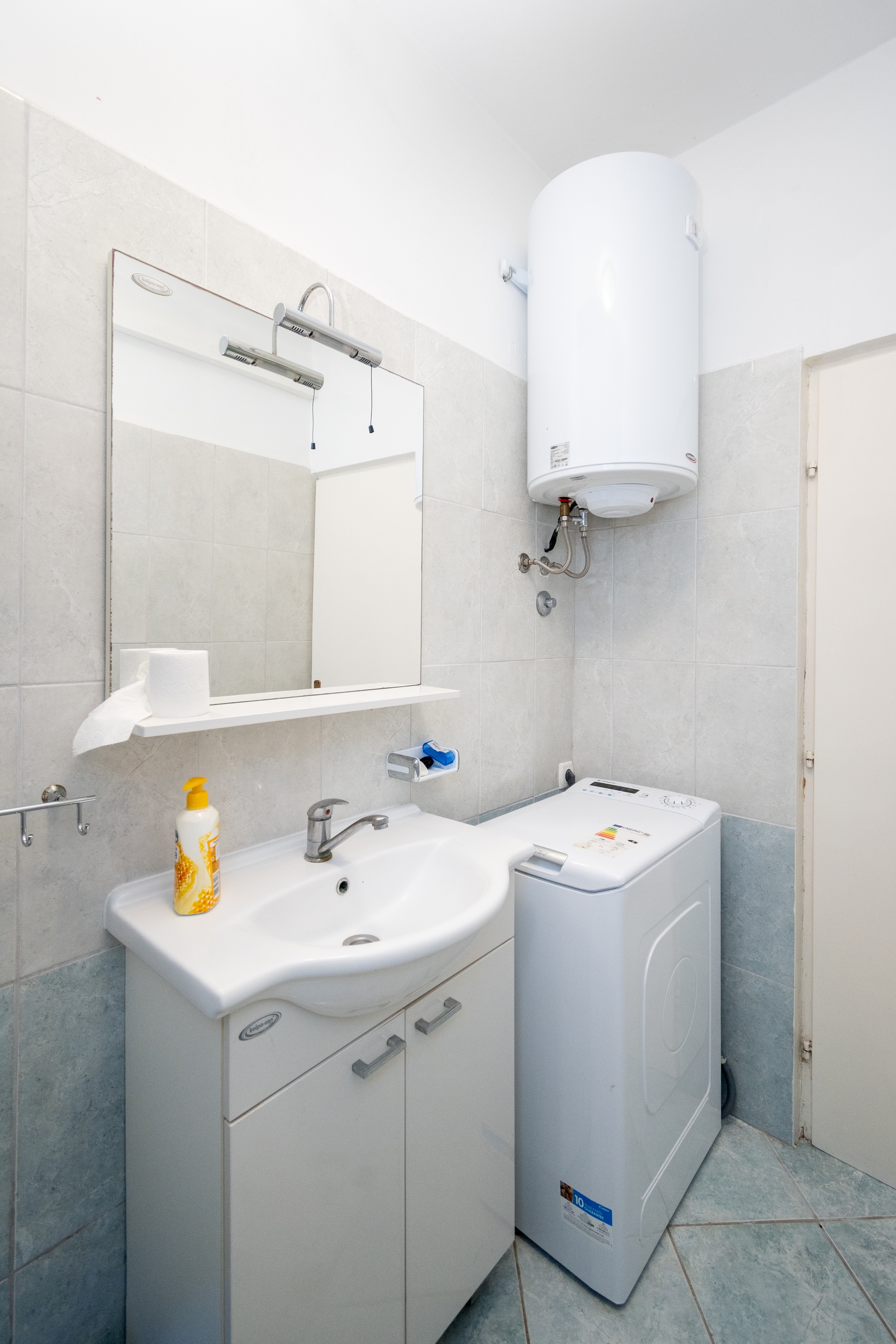 Two bedroom apartment with terrace and sea view Kampor, Rab  A-a