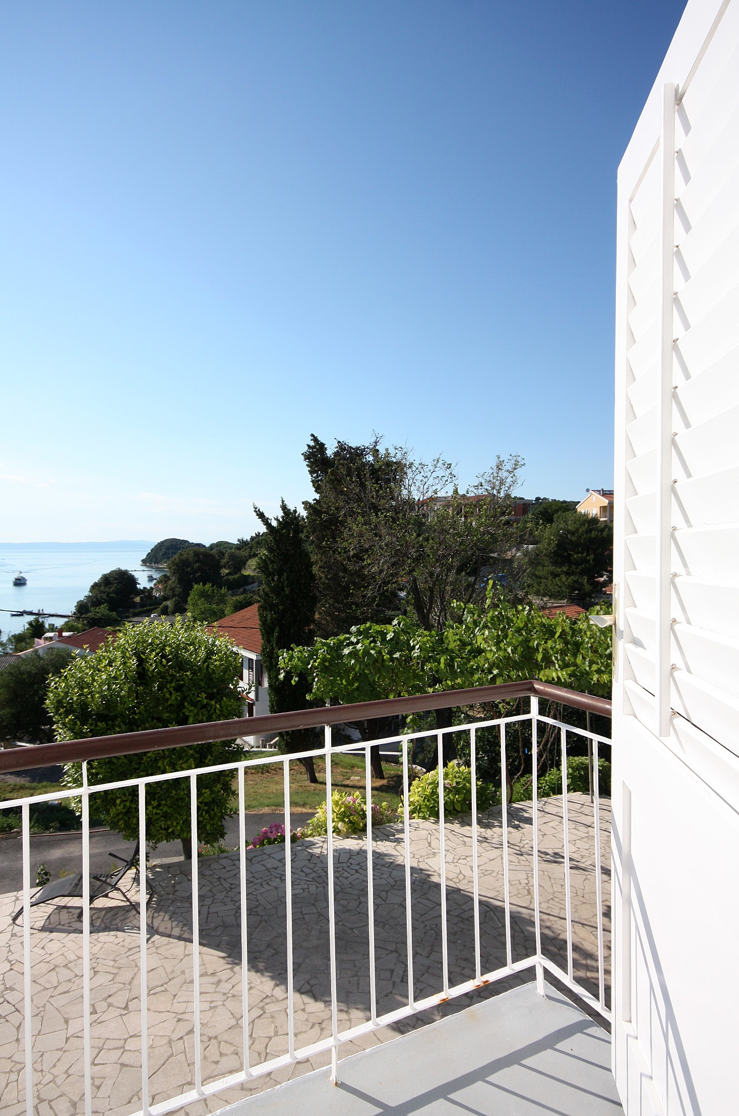 Two bedroom apartment with terrace and sea view Kampor, Rab  A-a