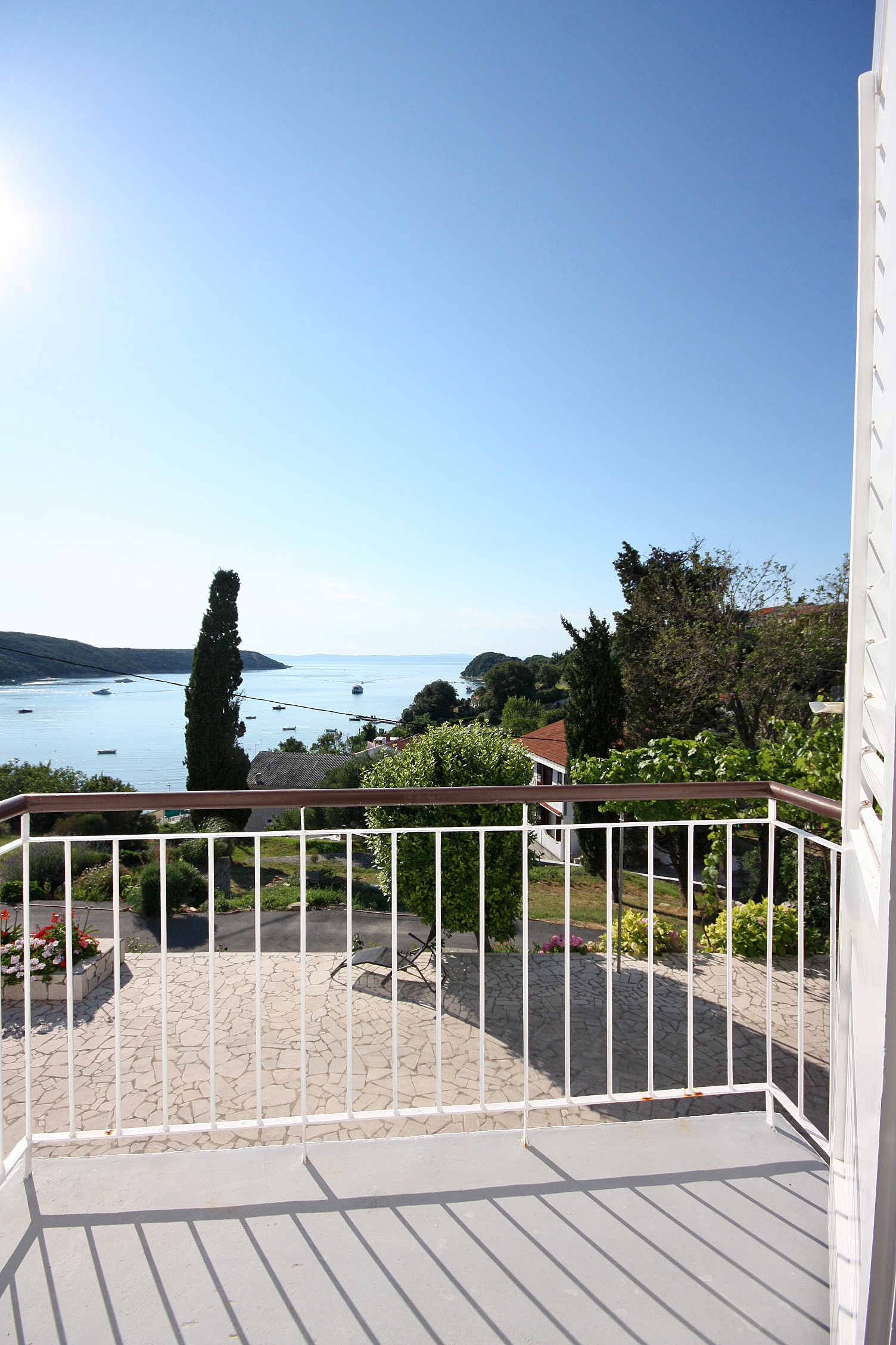 Two bedroom apartment with terrace and sea view Kampor, Rab  A-a