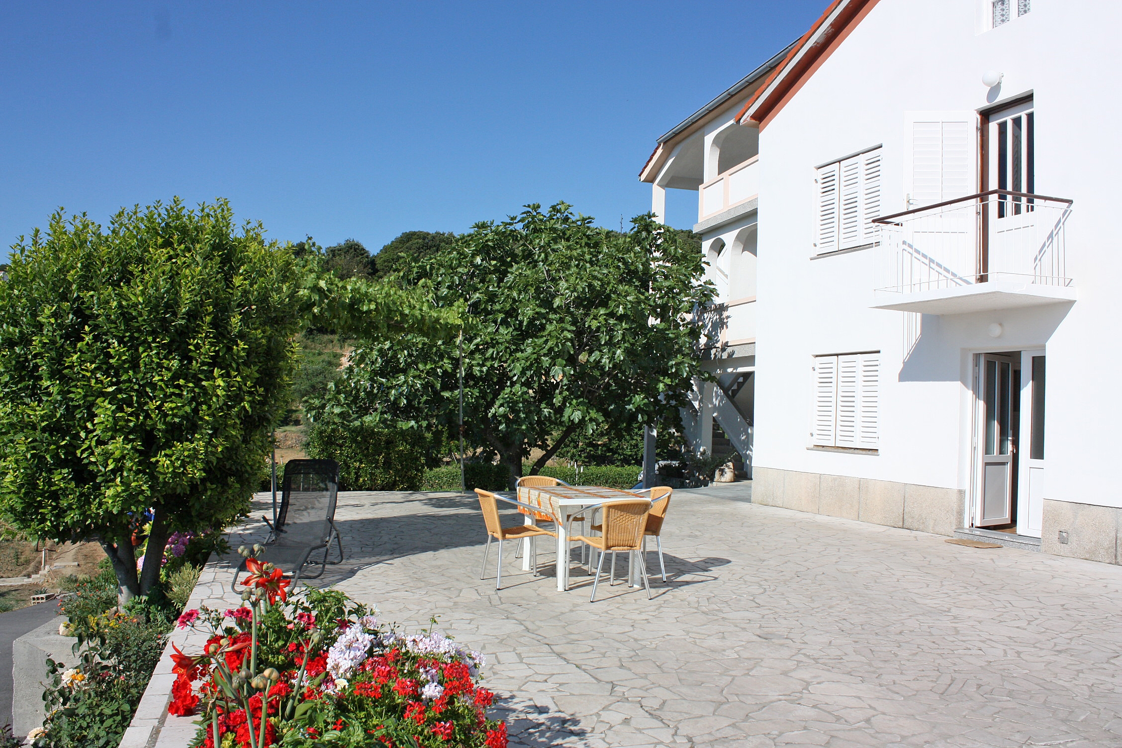 Two bedroom apartment with terrace and sea view Kampor, Rab  A-a