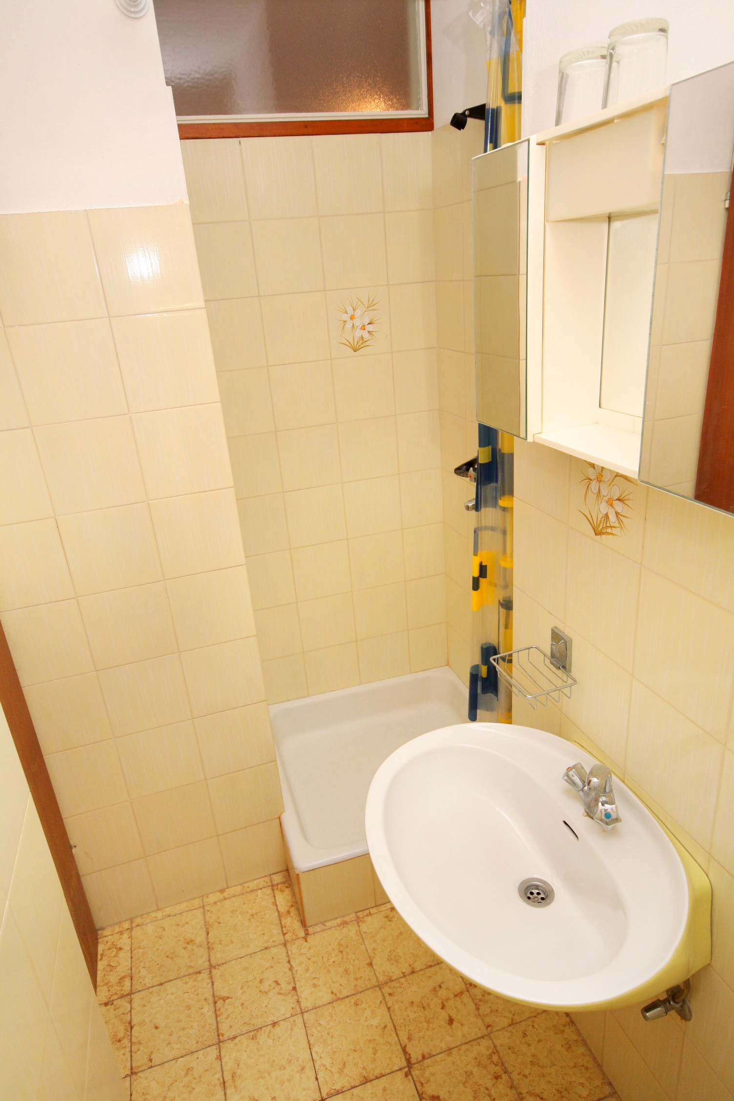 Two bedroom apartment with terrace Palit, Rab  A-a