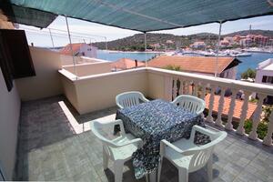 Apartmani uz more Jezera, Murter - 5063