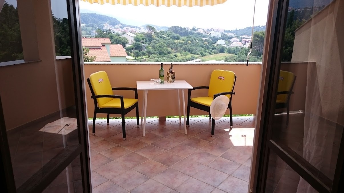 Room with terrace Palit, Rab (S-5067-b) Room with terrace Palit, Rab (S-5067-b)