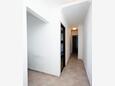 Barbat, Hallway in the apartment, (pet friendly) and WiFi.