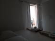 Barbat, Bedroom 1 in the apartment, (pet friendly) and WiFi.