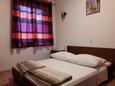 Barbat, Dormitorio in the room, (pet friendly) y WiFi.