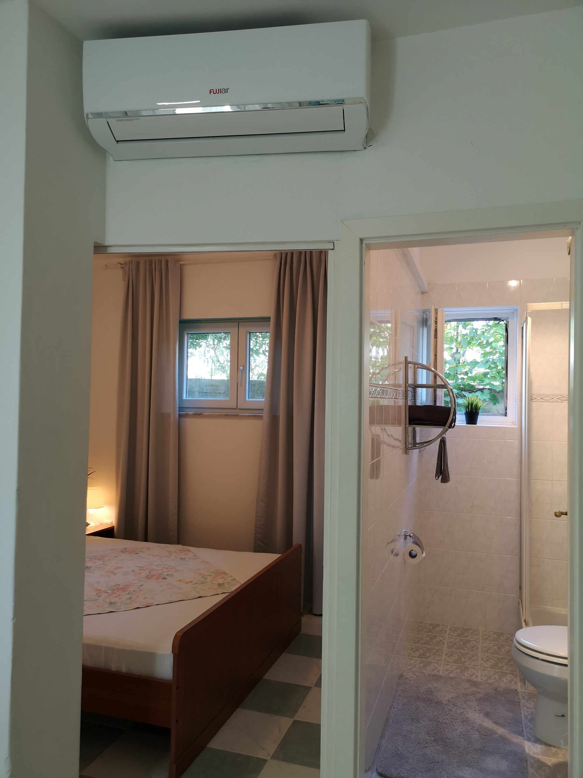 One bedroom apartment with terrace Banjol, Rab  A-b