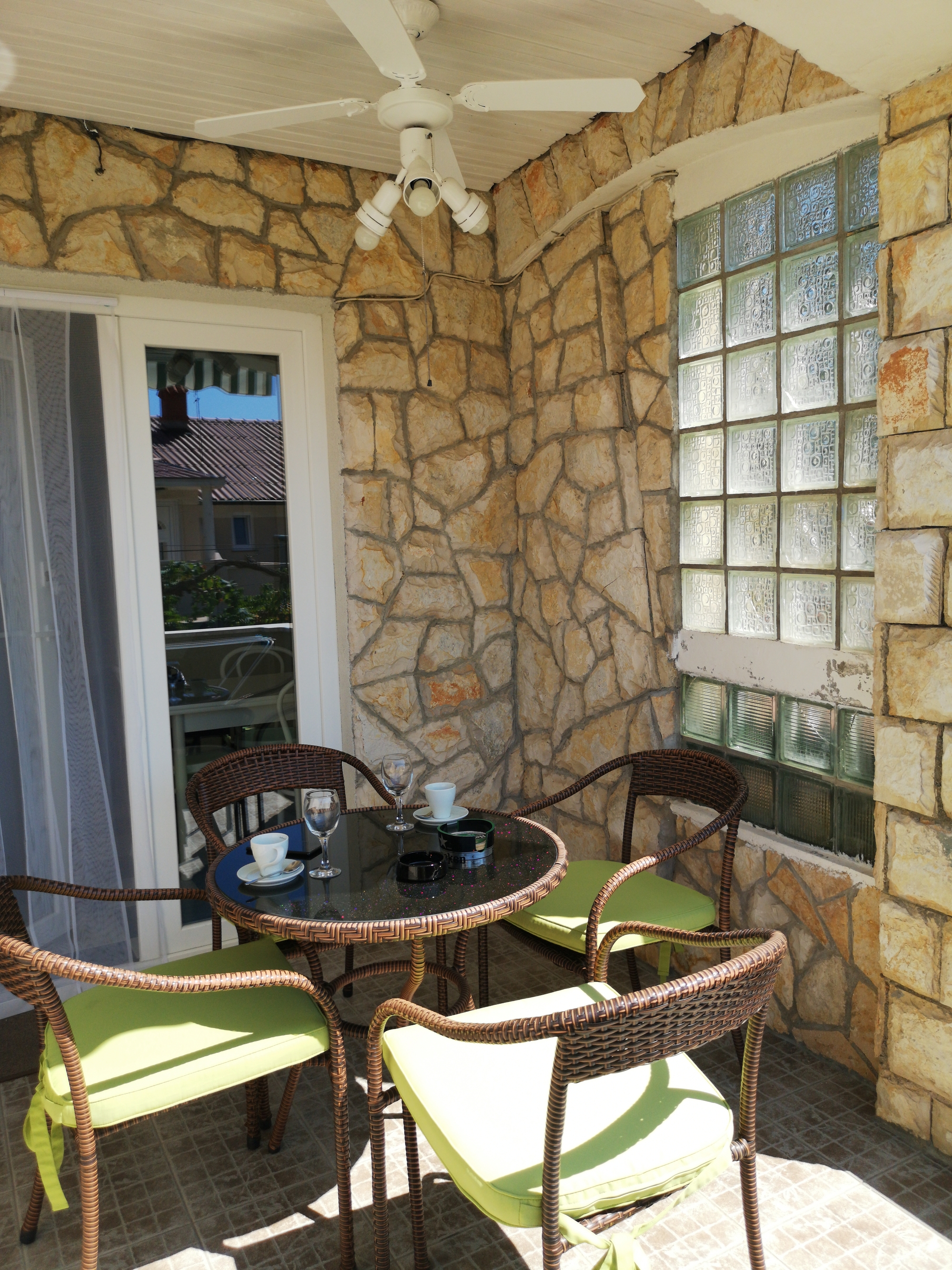 Studio flat with terrace Banjol, Rab  AS-a