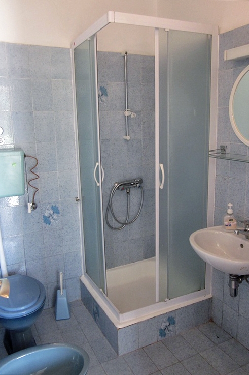 One bedroom apartment with terrace Mundanije, Rab  A-a