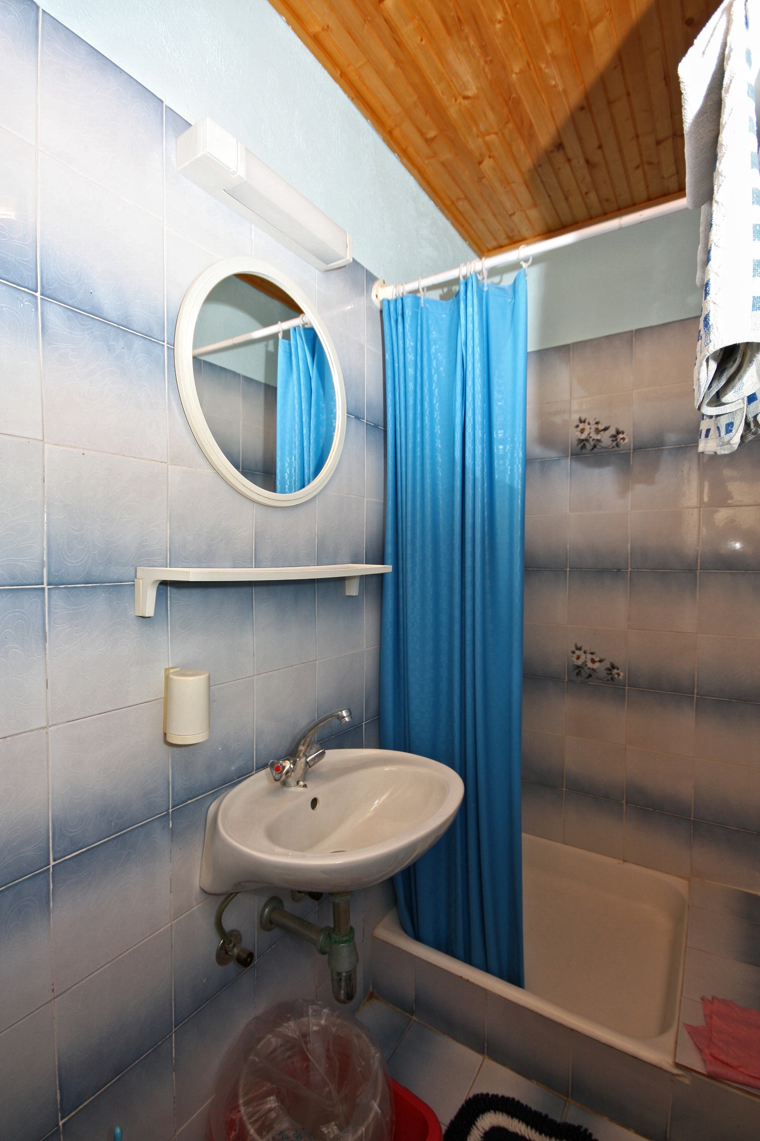 Two bedroom apartment with terrace Mundanije, Rab  A-c