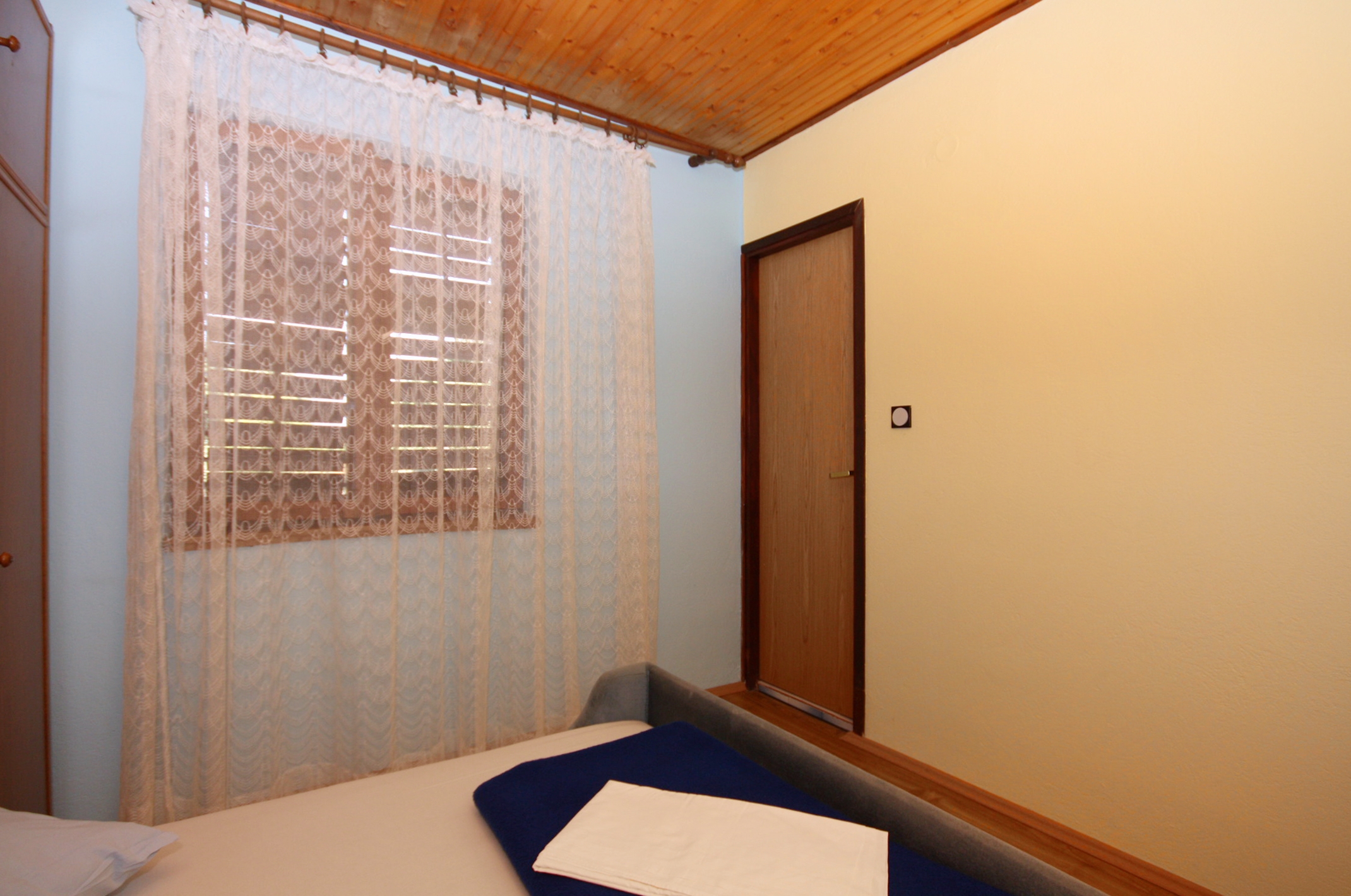 Two bedroom apartment with terrace Mundanije, Rab  A-c