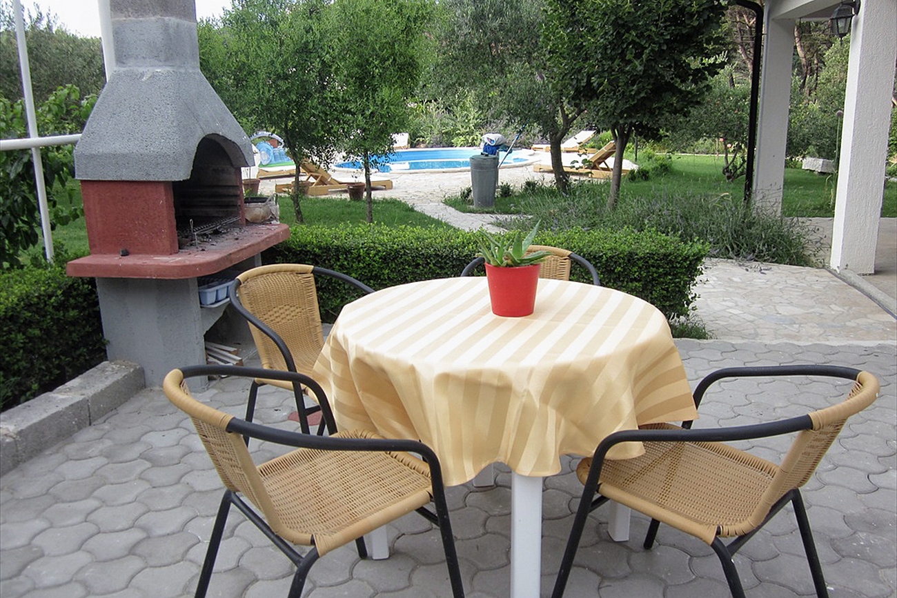 One bedroom apartment with terrace Mundanije, Rab  A-a