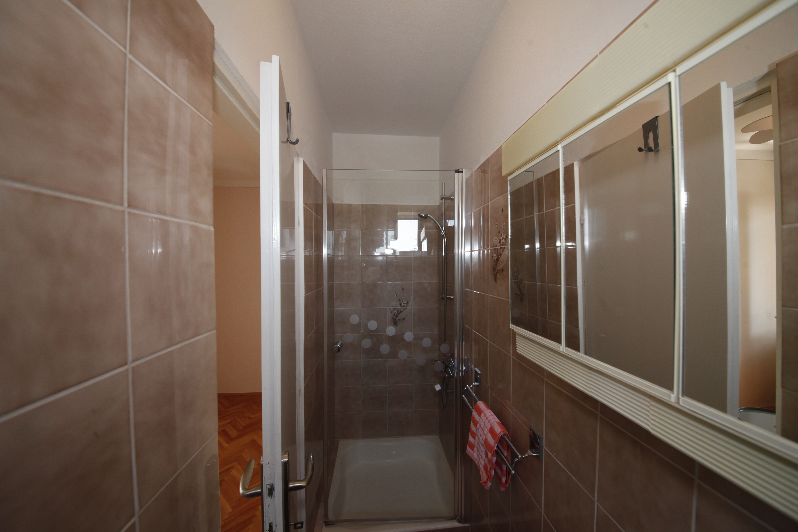 Room with balcony and sea view Banjol, Rab  S-b