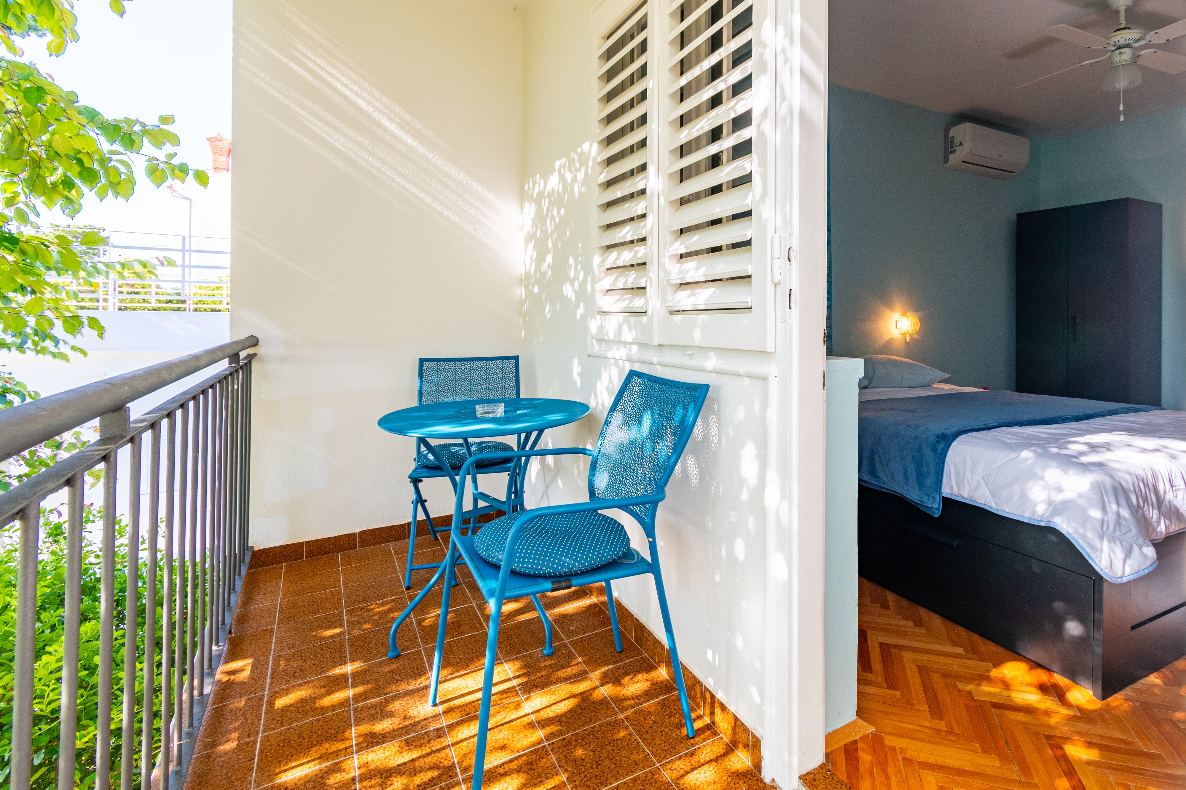 Room with balcony Banjol, Rab  S-f