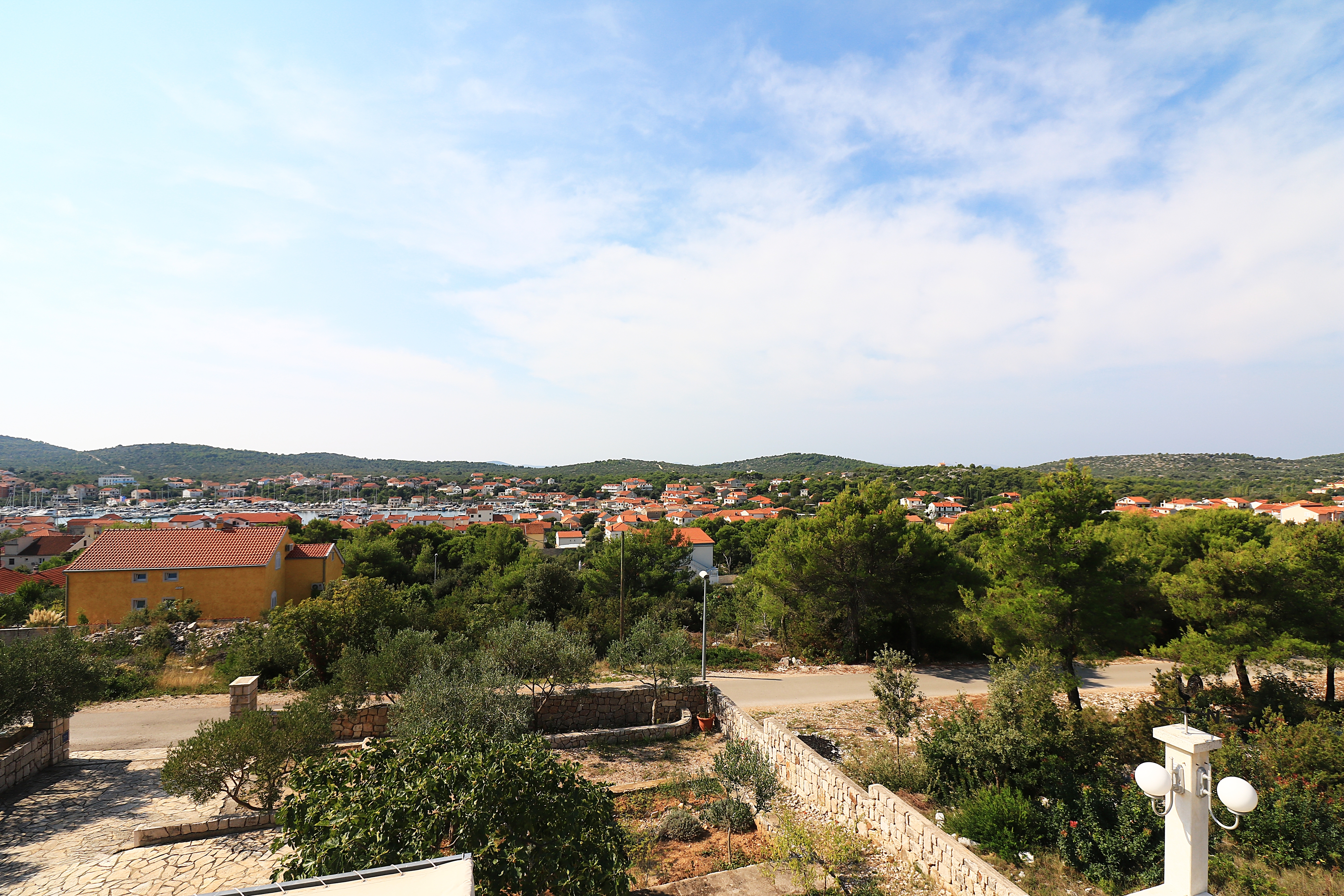 Two bedroom apartment with terrace and sea view Jezera, Murter  A-a