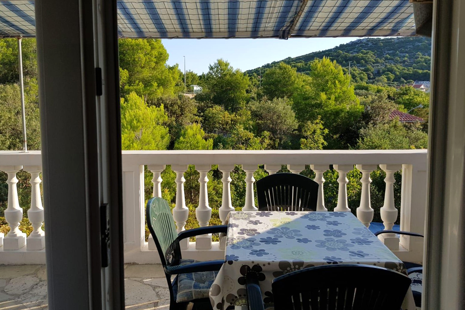 Room with terrace Jezera, Murter  S-a