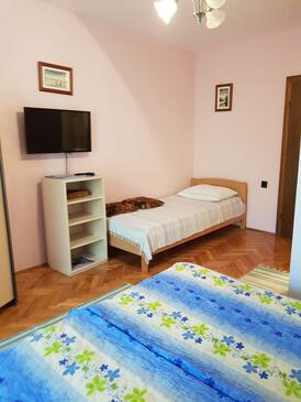 Jezera, Ložnice v ubytování typu room, domácí mazlíčci povoleni.
