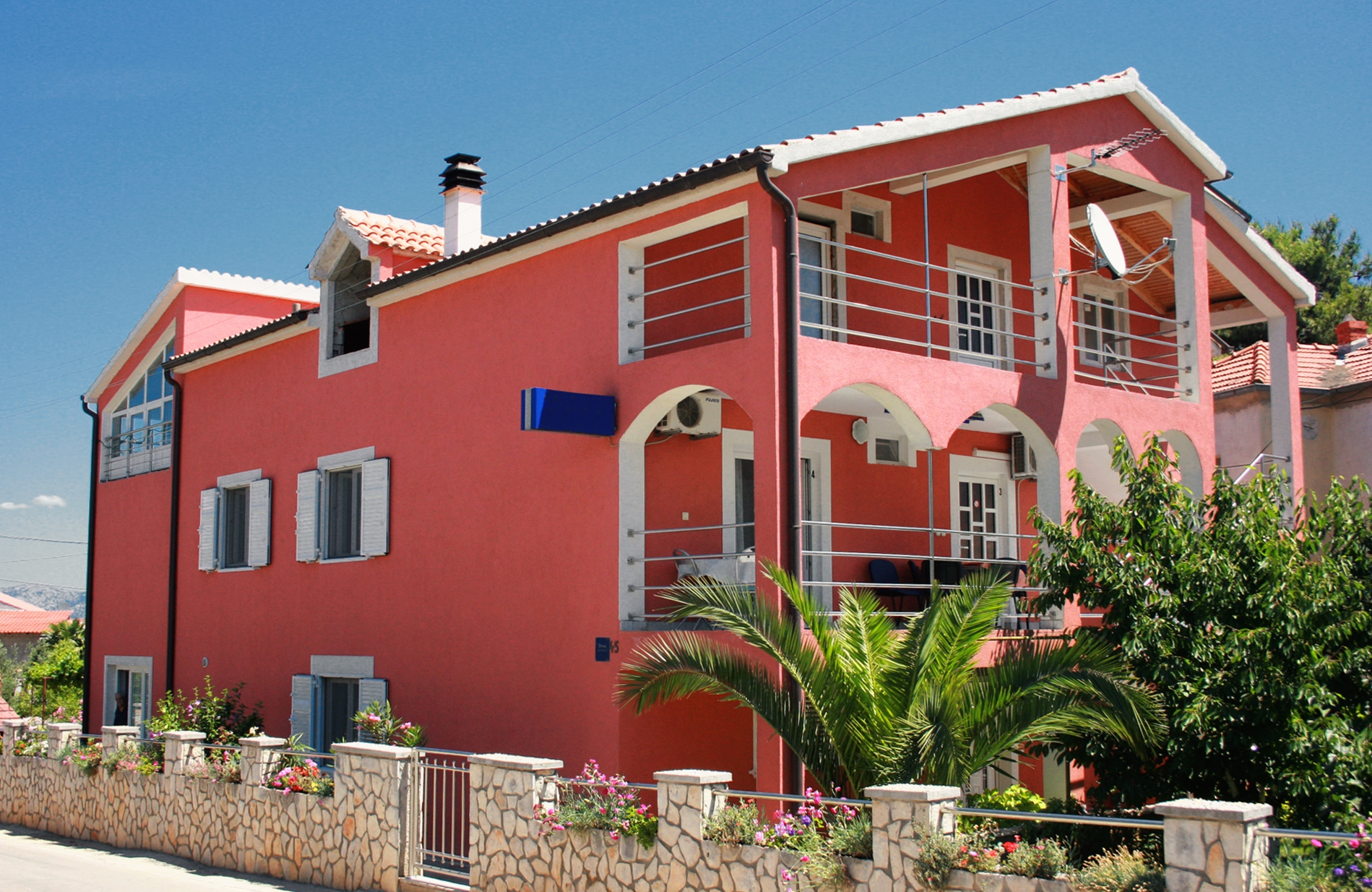 Enosobni apartma S klimo Murter  A-a